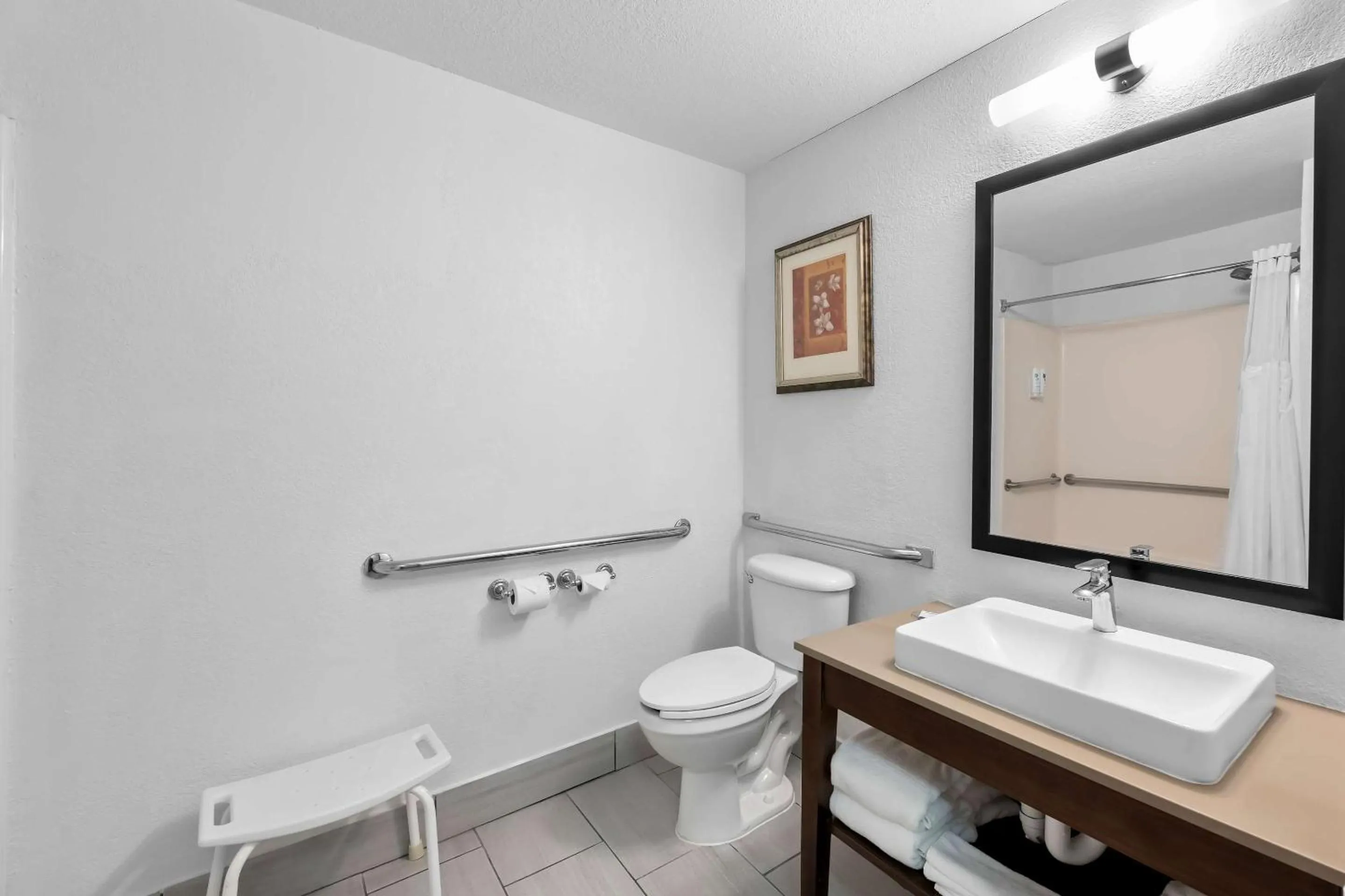 Bedroom in Country Inn & Suites by Radisson, Topeka West, KS