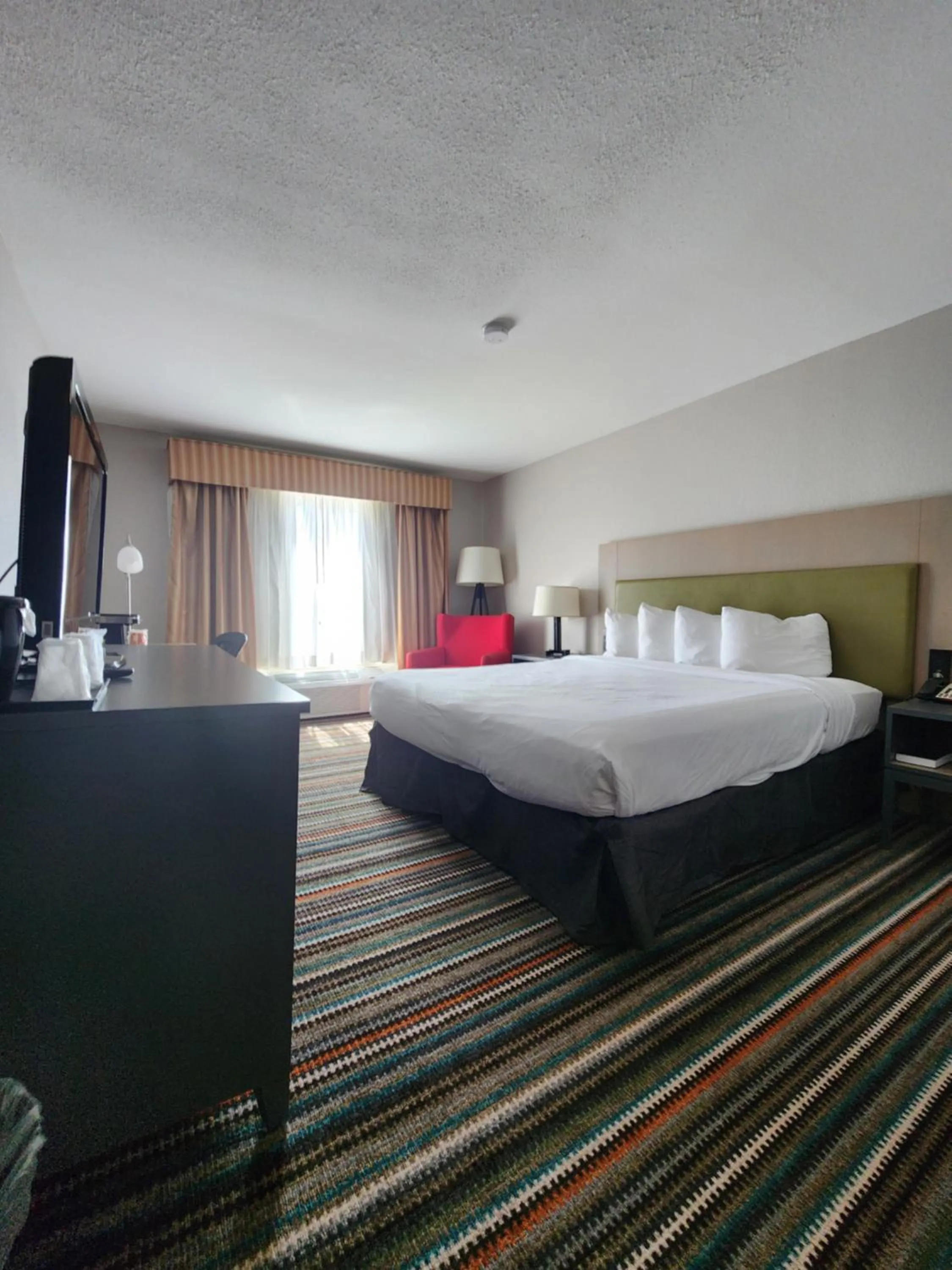 Bedroom, Bed in Country Inn & Suites by Radisson, Topeka West, KS