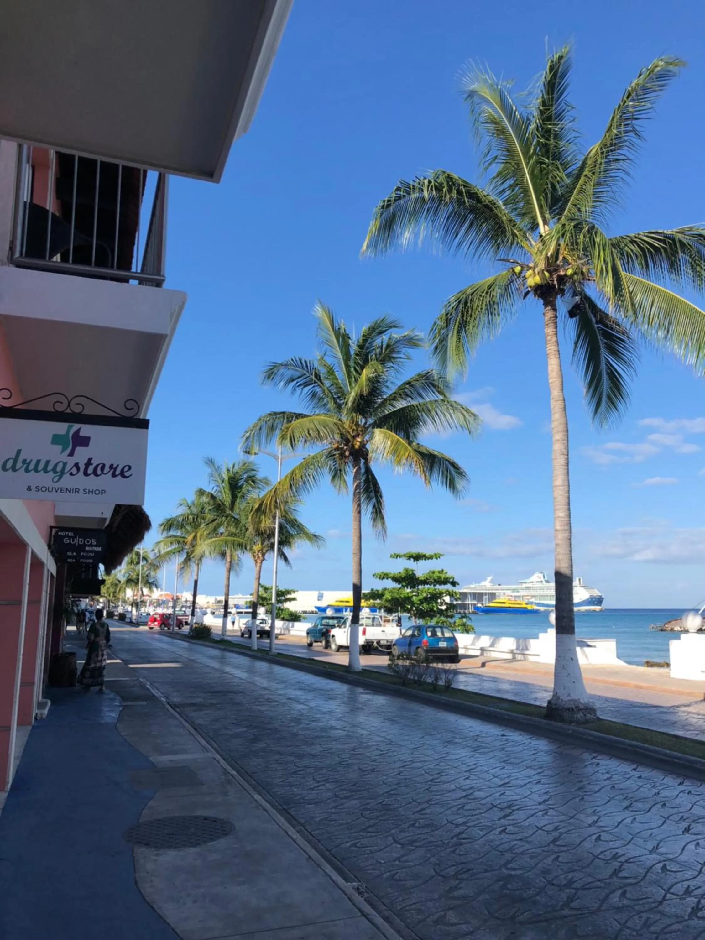 Property building in Hostel Frente al Mar Tropico 20º
