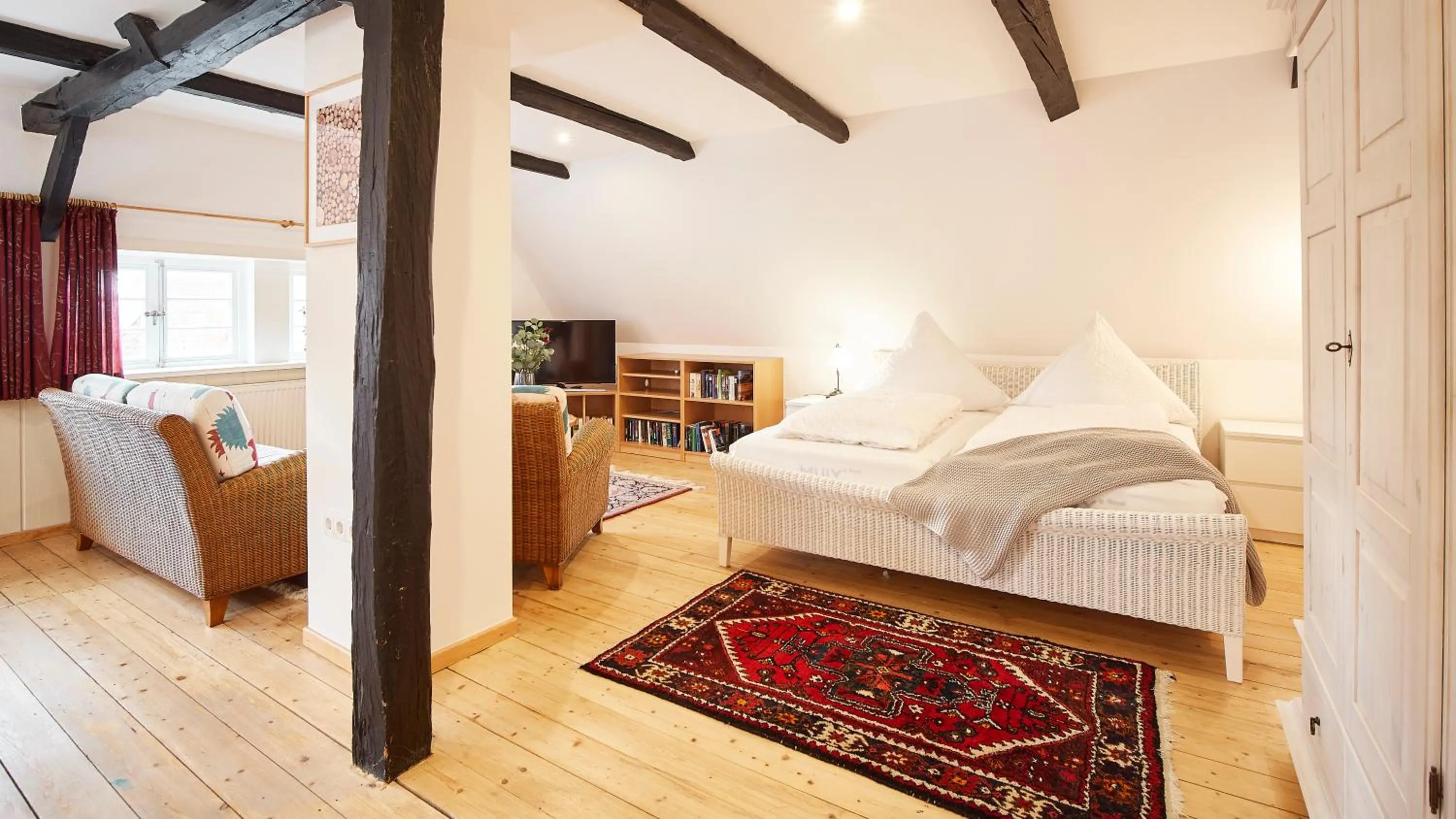 Living room, Bed in Appartementhotel Blomberger Hof