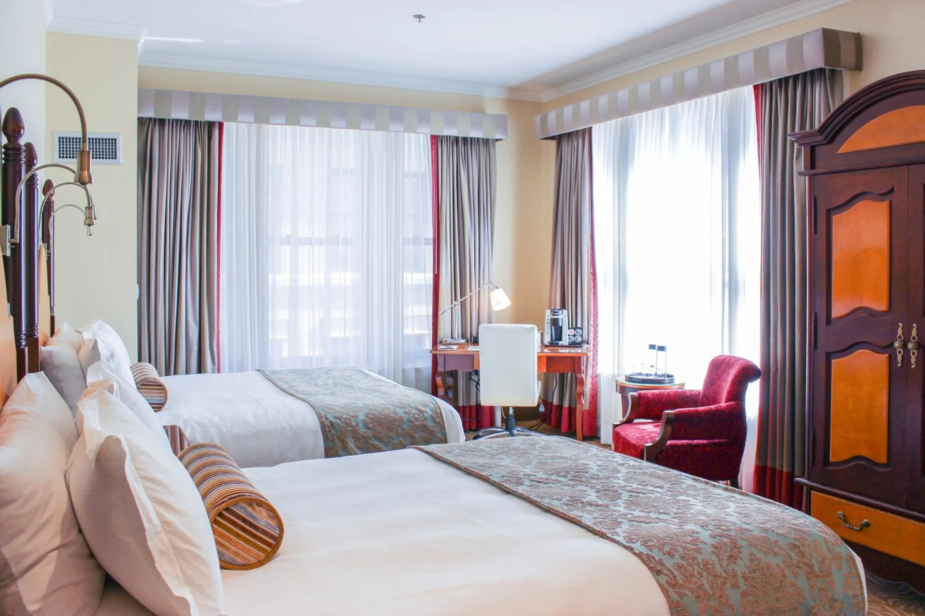 Photo of the whole room, Bed in Hotel Providence