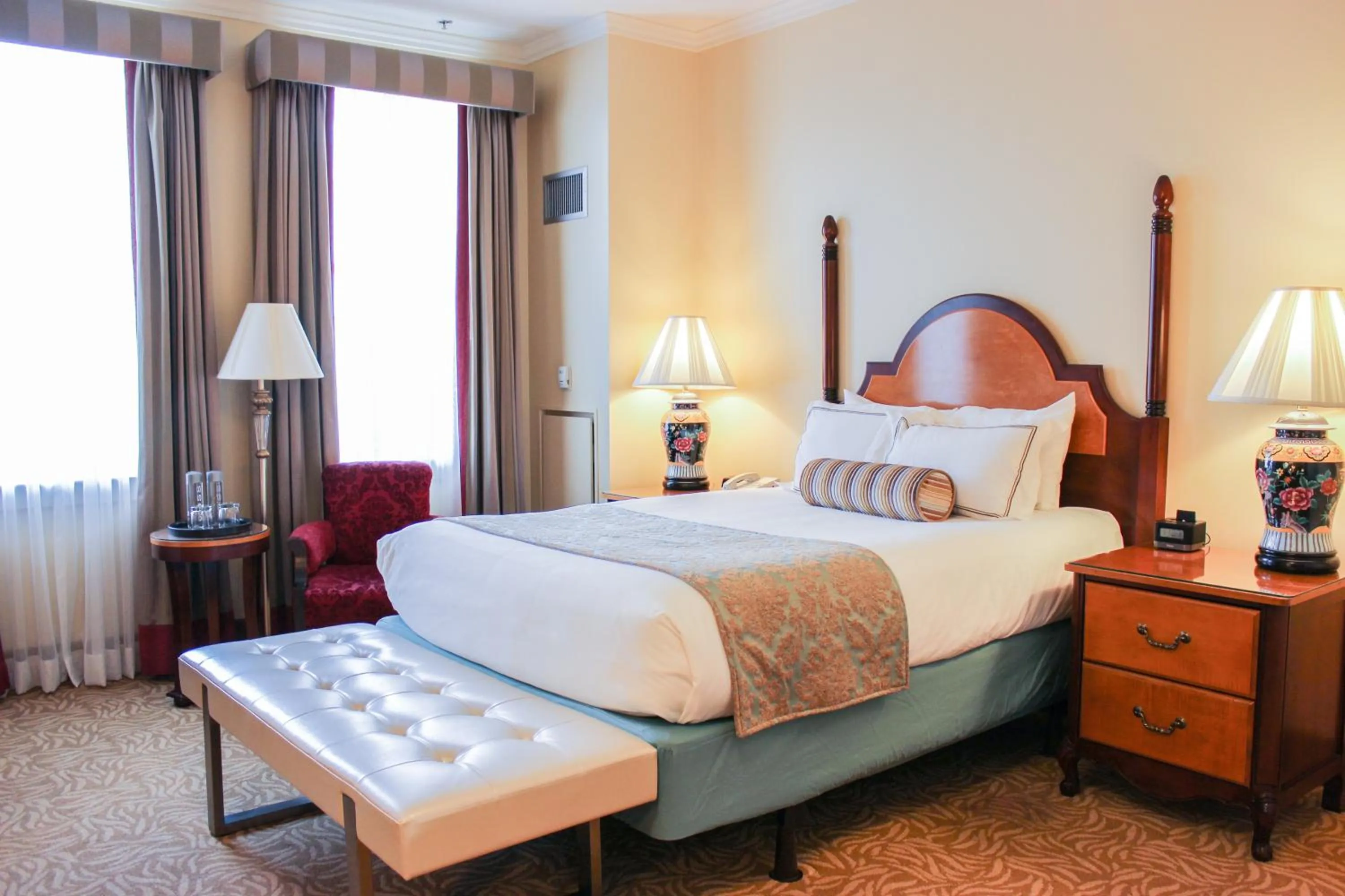 Photo of the whole room, Bed in Hotel Providence