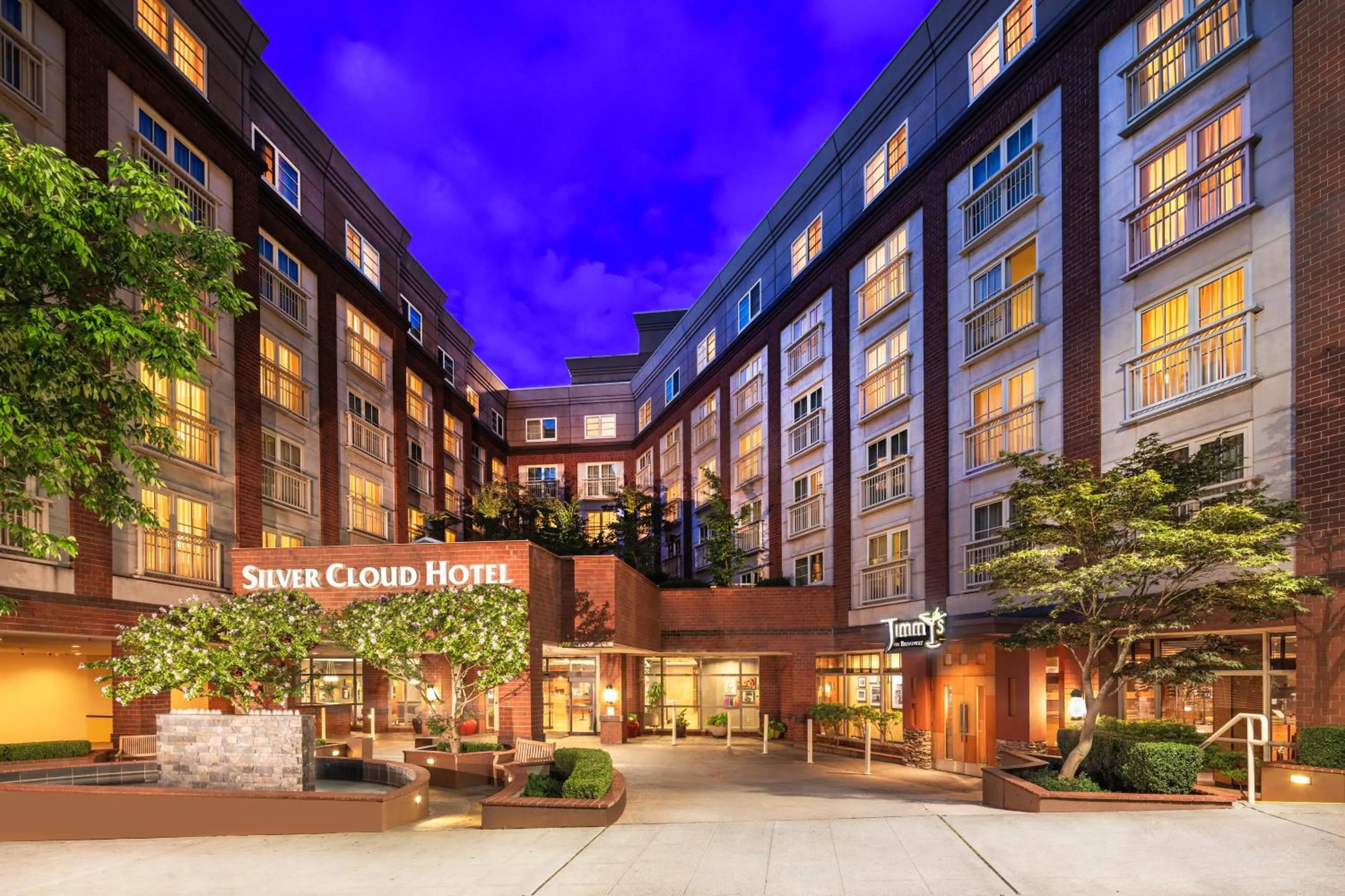 Property building in Silver Cloud Hotel - Seattle Broadway
