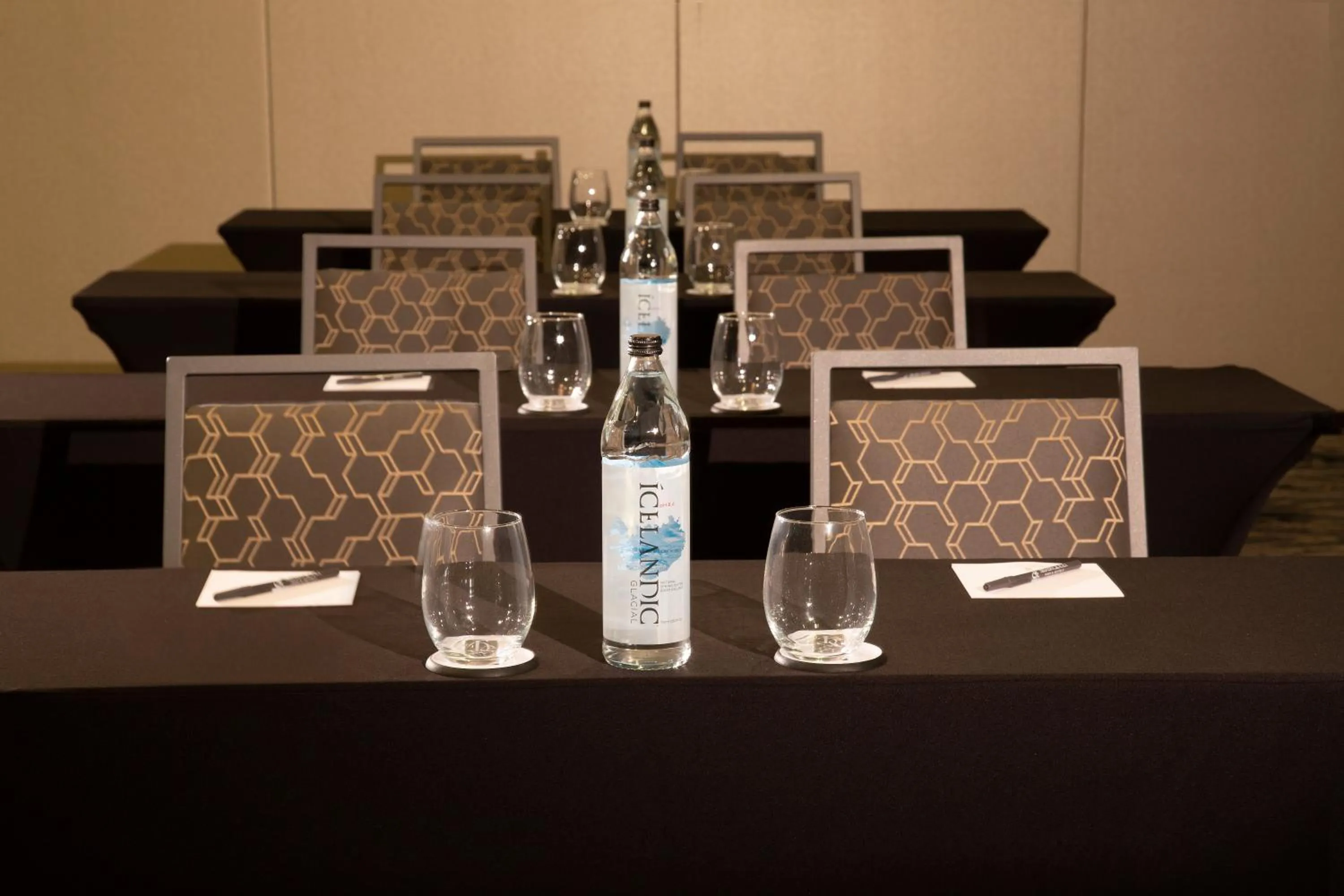 Meeting/conference room in Silver Cloud Hotel - Seattle Broadway