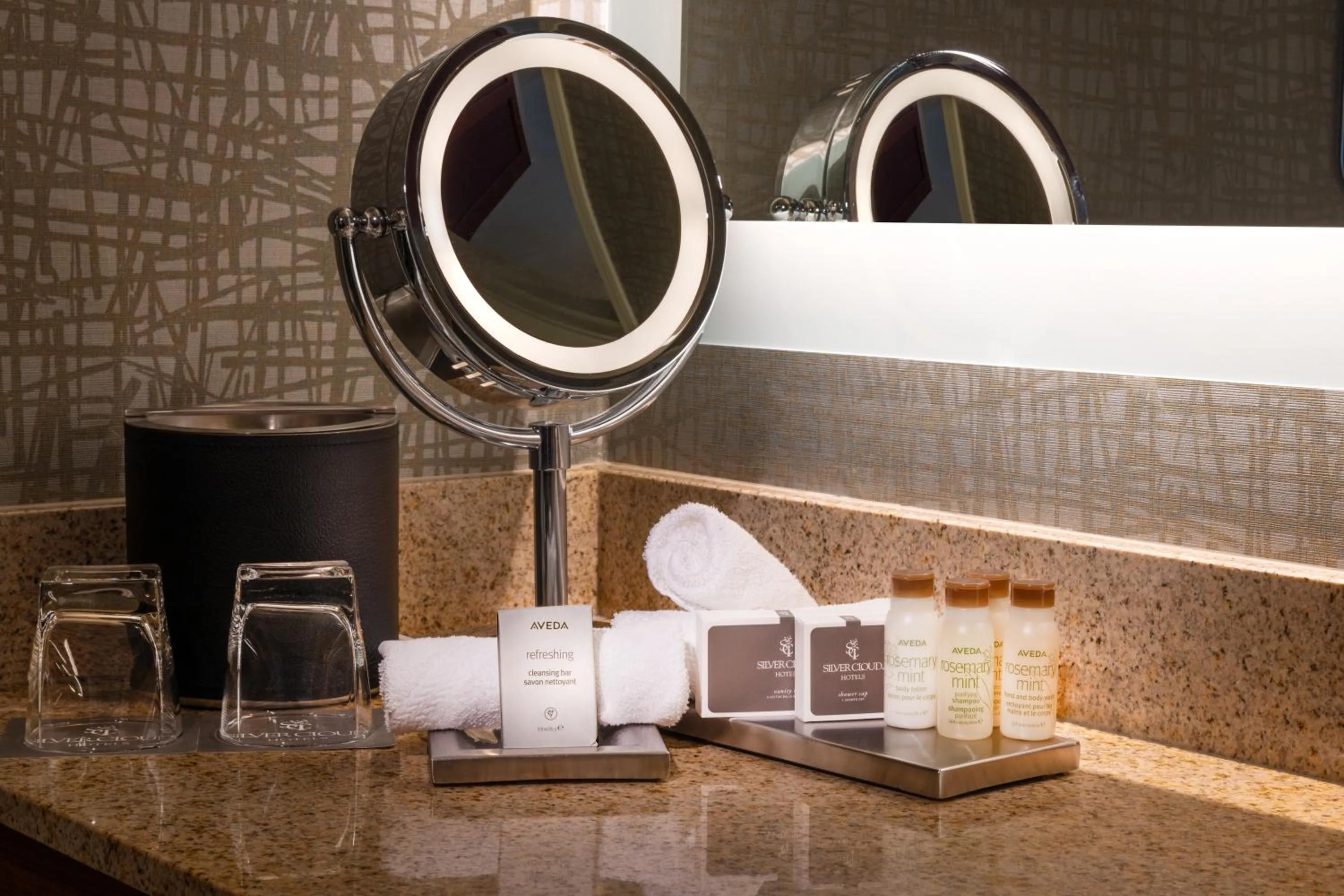 Bathroom in Silver Cloud Hotel - Seattle Lake Union