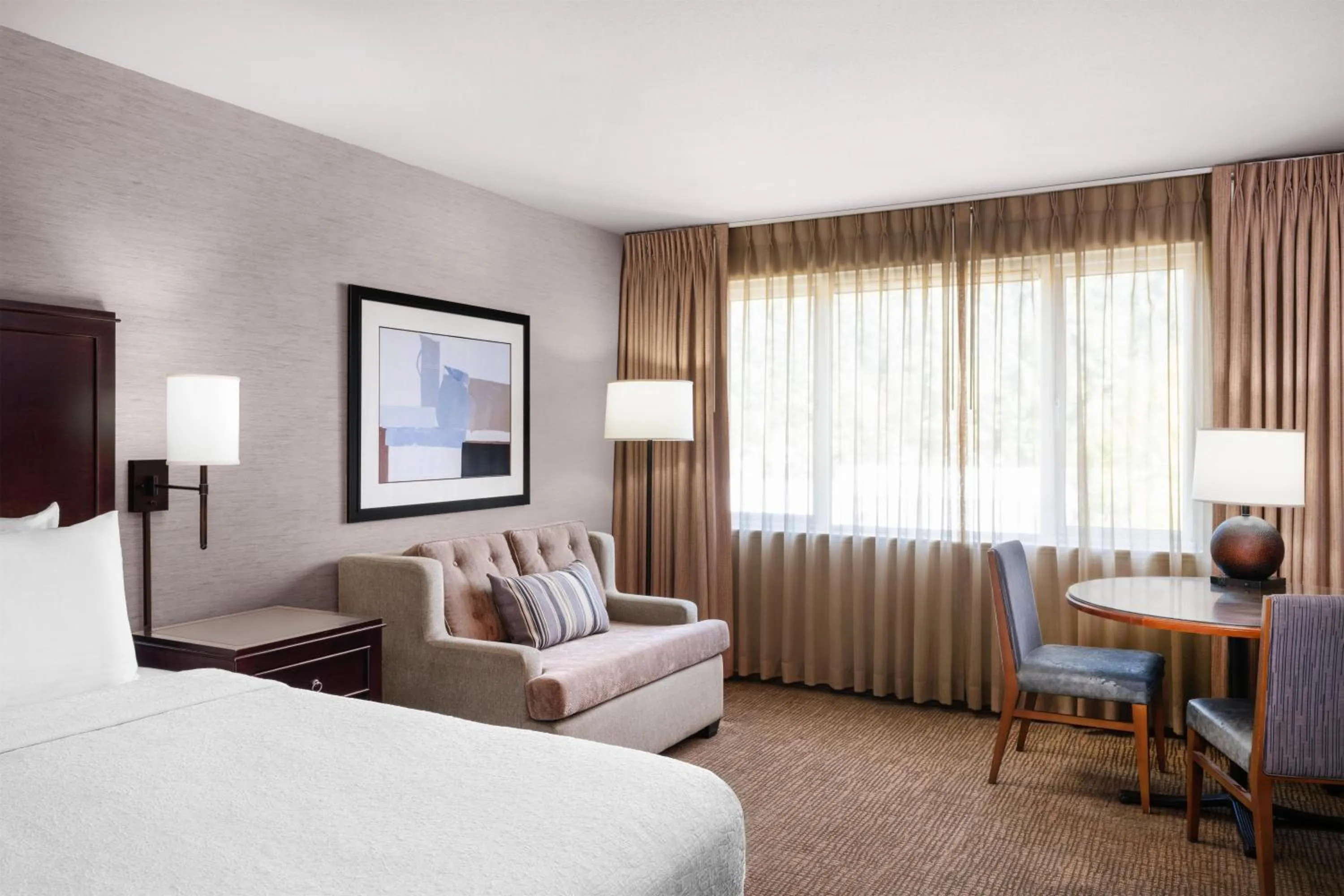 Bedroom, Bed in Eastgate Hotel - BW Signature Collection