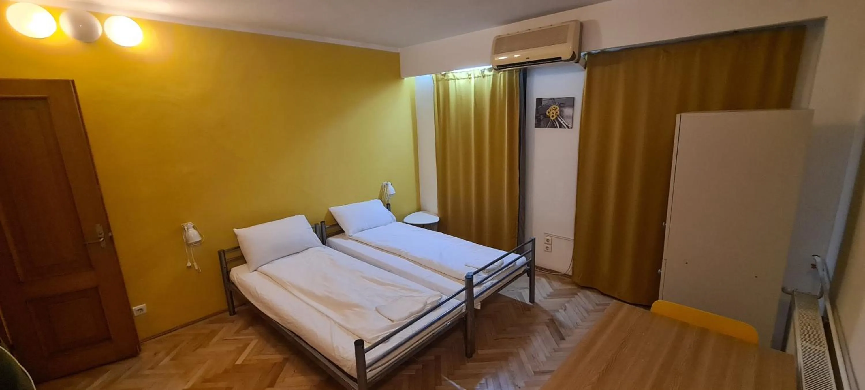 Photo of the whole room, Bed in Sleep Inn Hostel