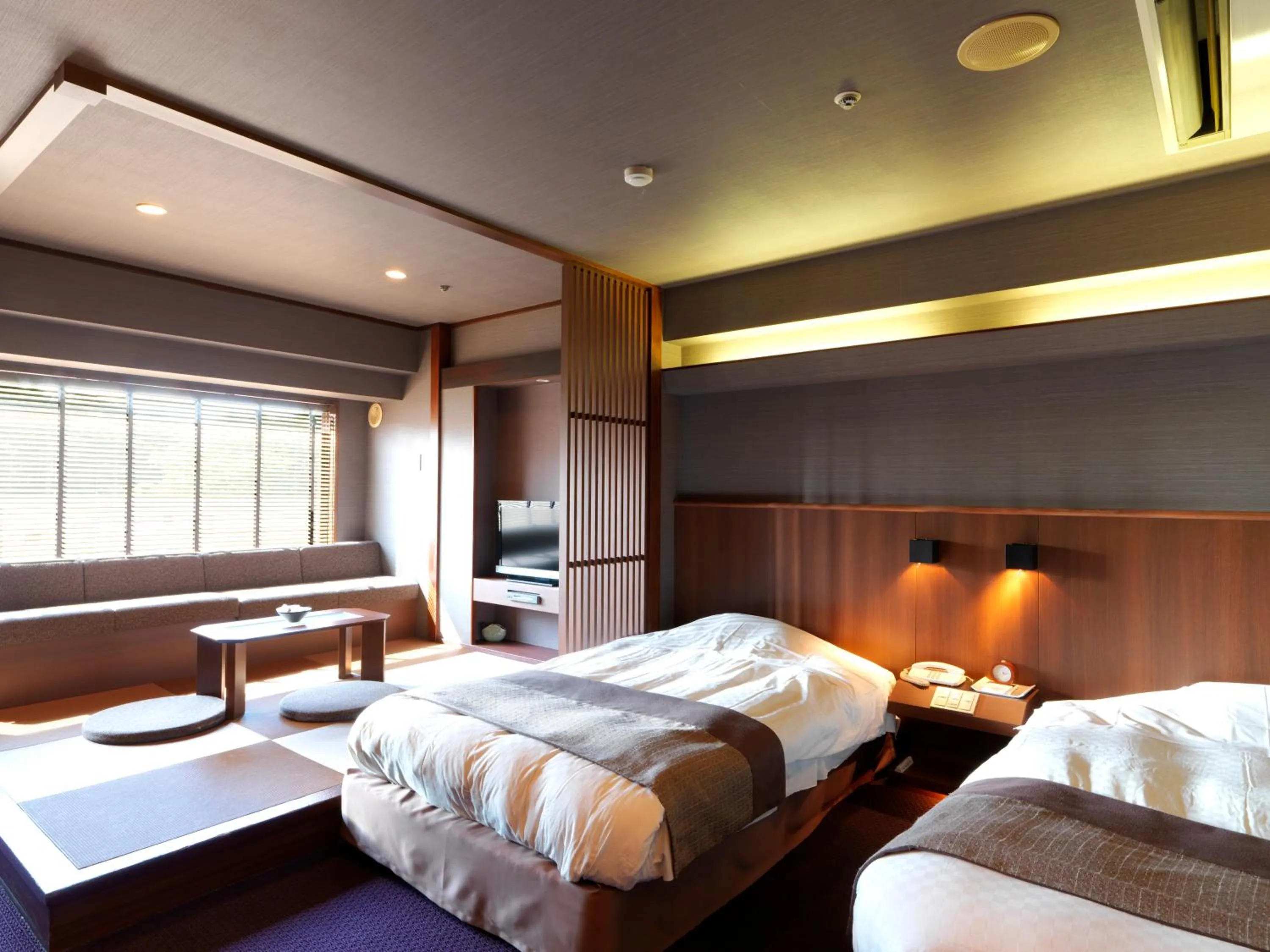 Photo of the whole room, Bed in Akan Yuku no Sato Tsuruga