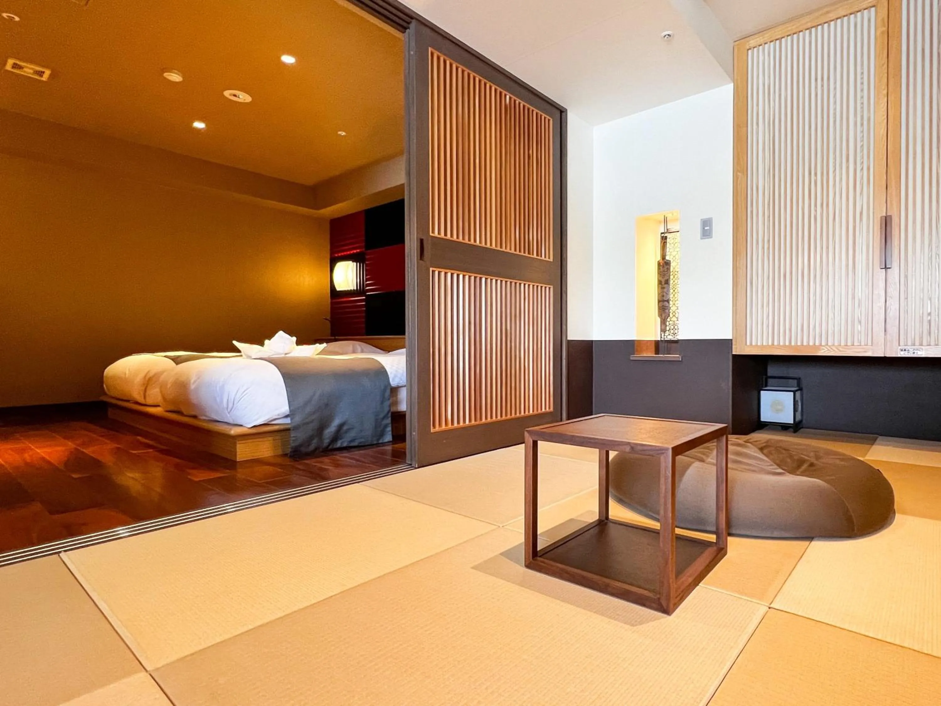 Photo of the whole room, Bed in Akan Yuku no Sato Tsuruga