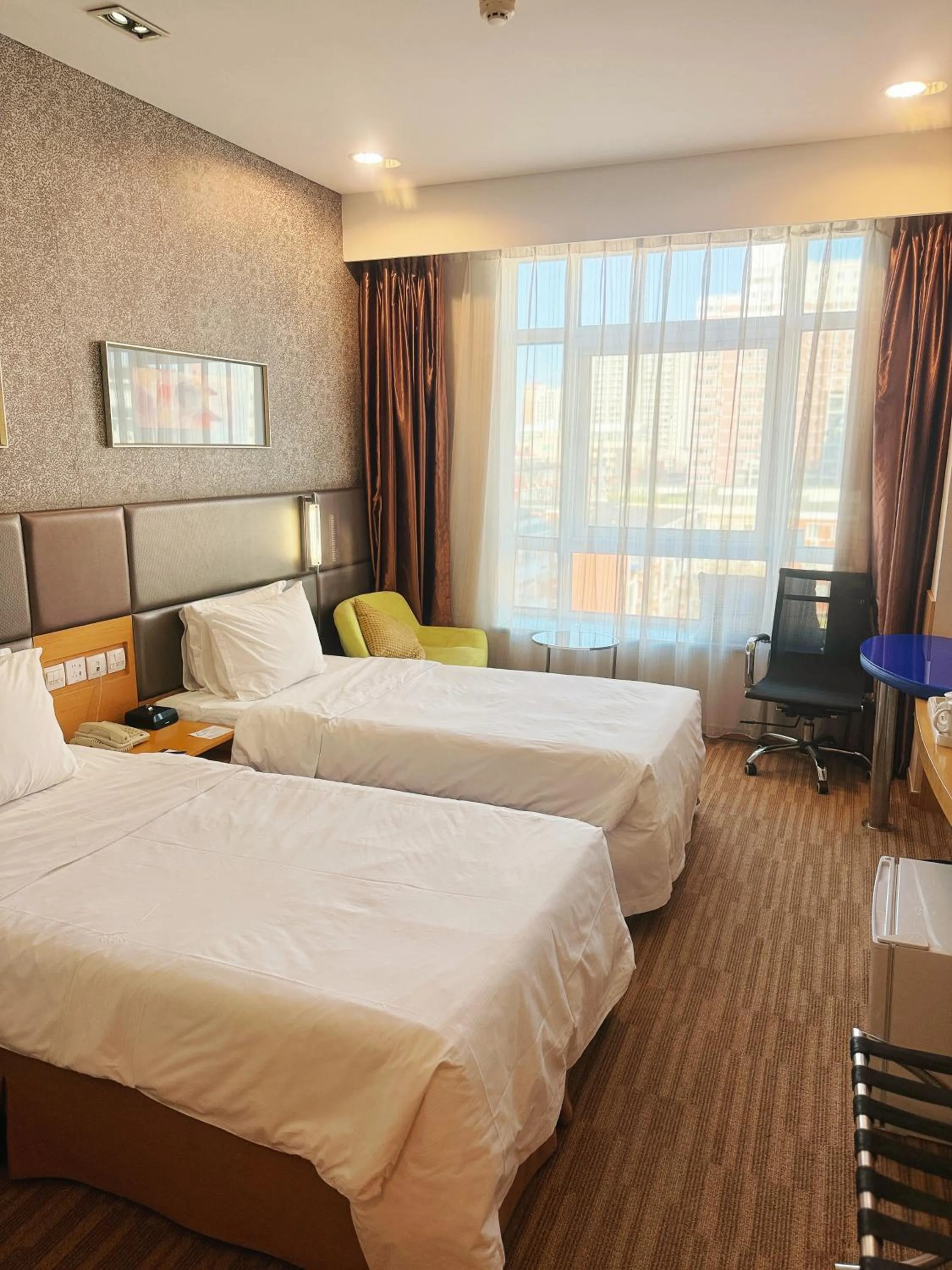 Bed in Holiday Inn Express Beijing Dongzhimen by IHG
