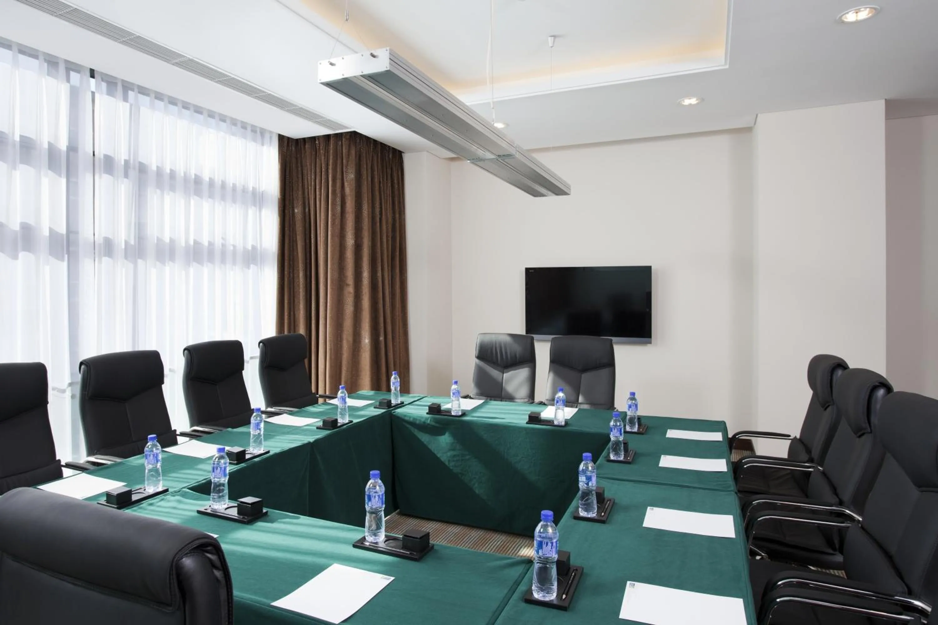 Meeting/conference room in Holiday Inn Express Beijing Dongzhimen by IHG