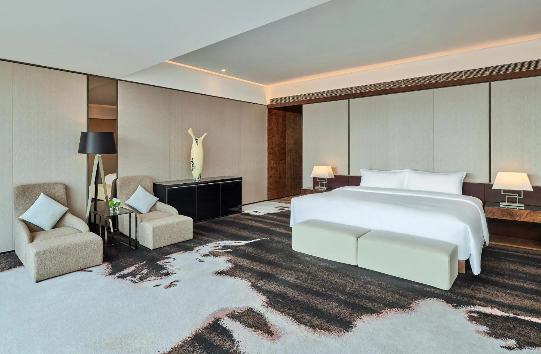 Bedroom, Bed in Hilton Guangzhou Tianhe