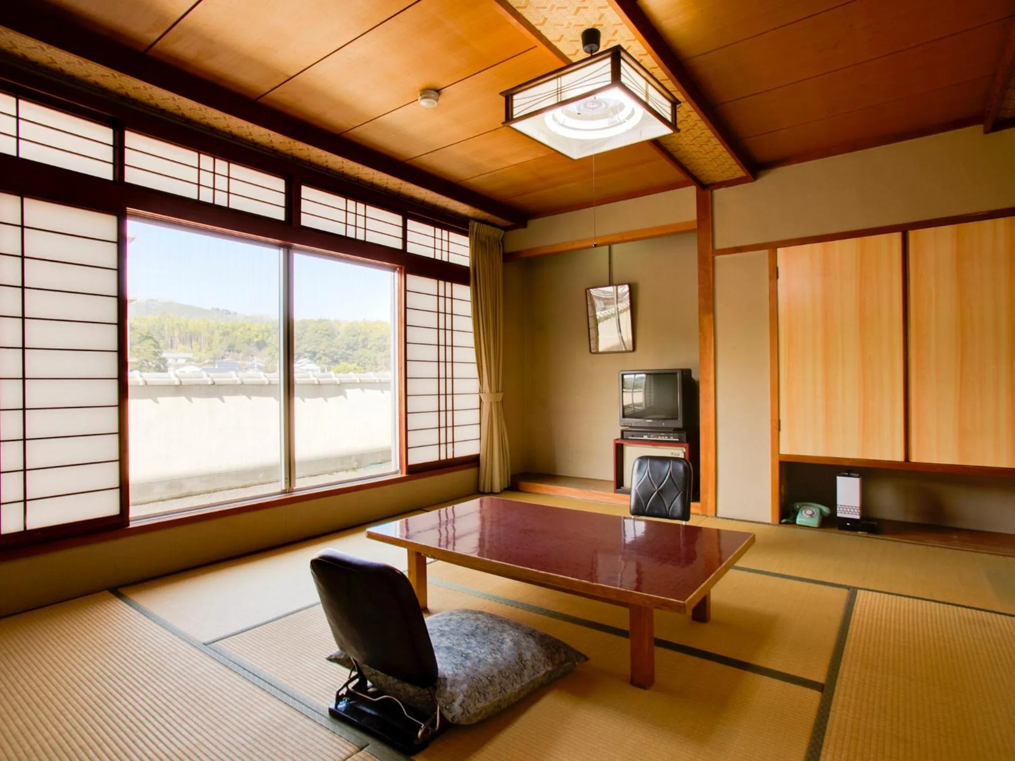 Toilet in Ryotei Yamanoi