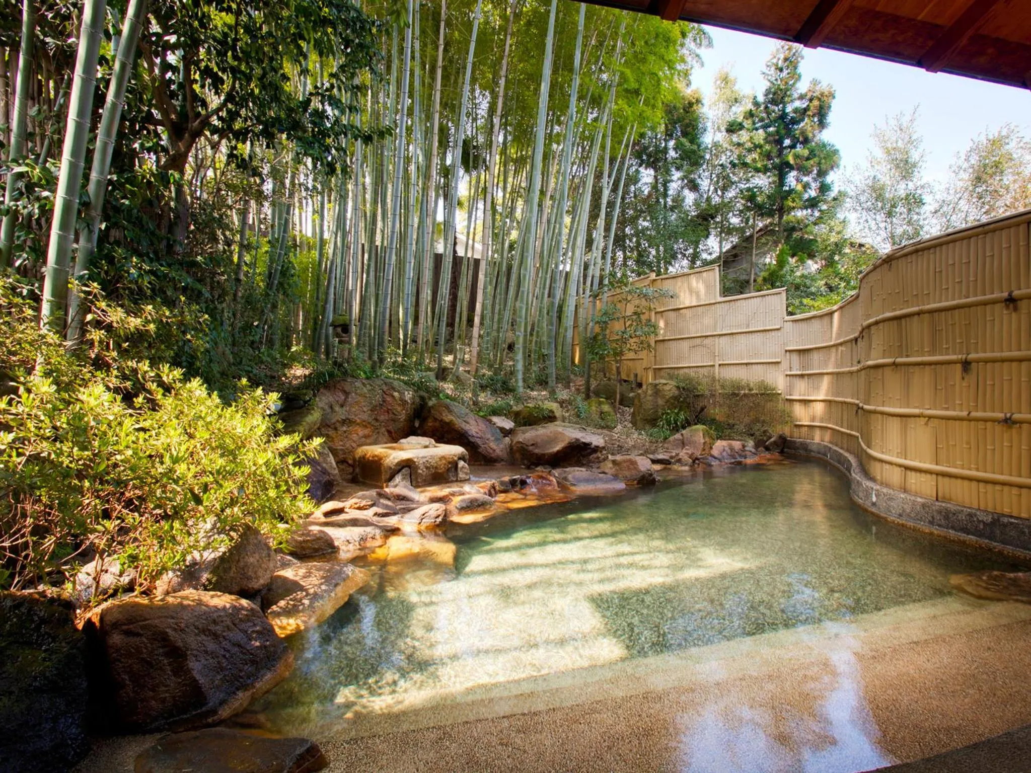 Hot Spring Bath in Ryotei Yamanoi
