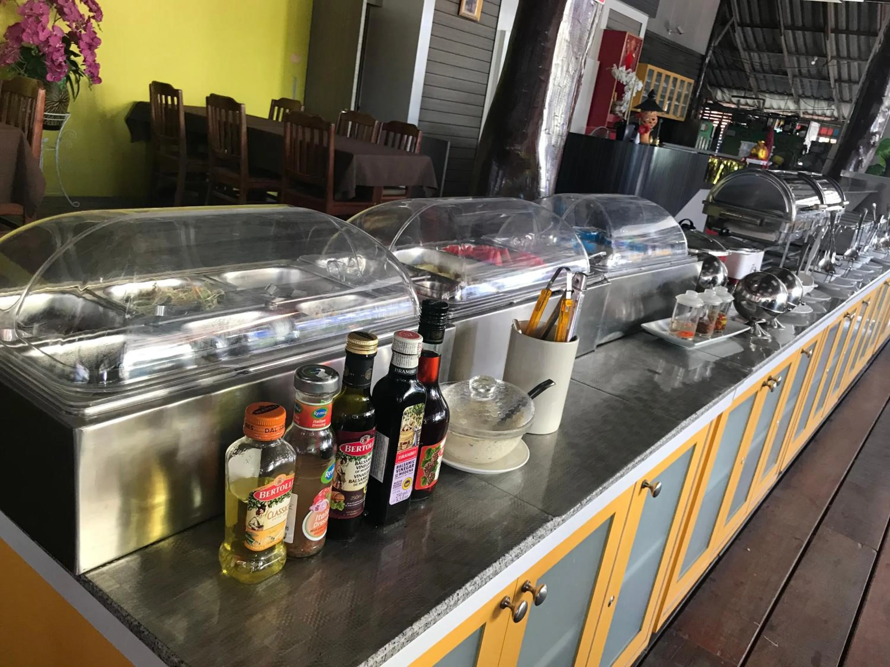 Restaurant/places to eat in Ricci House Resort