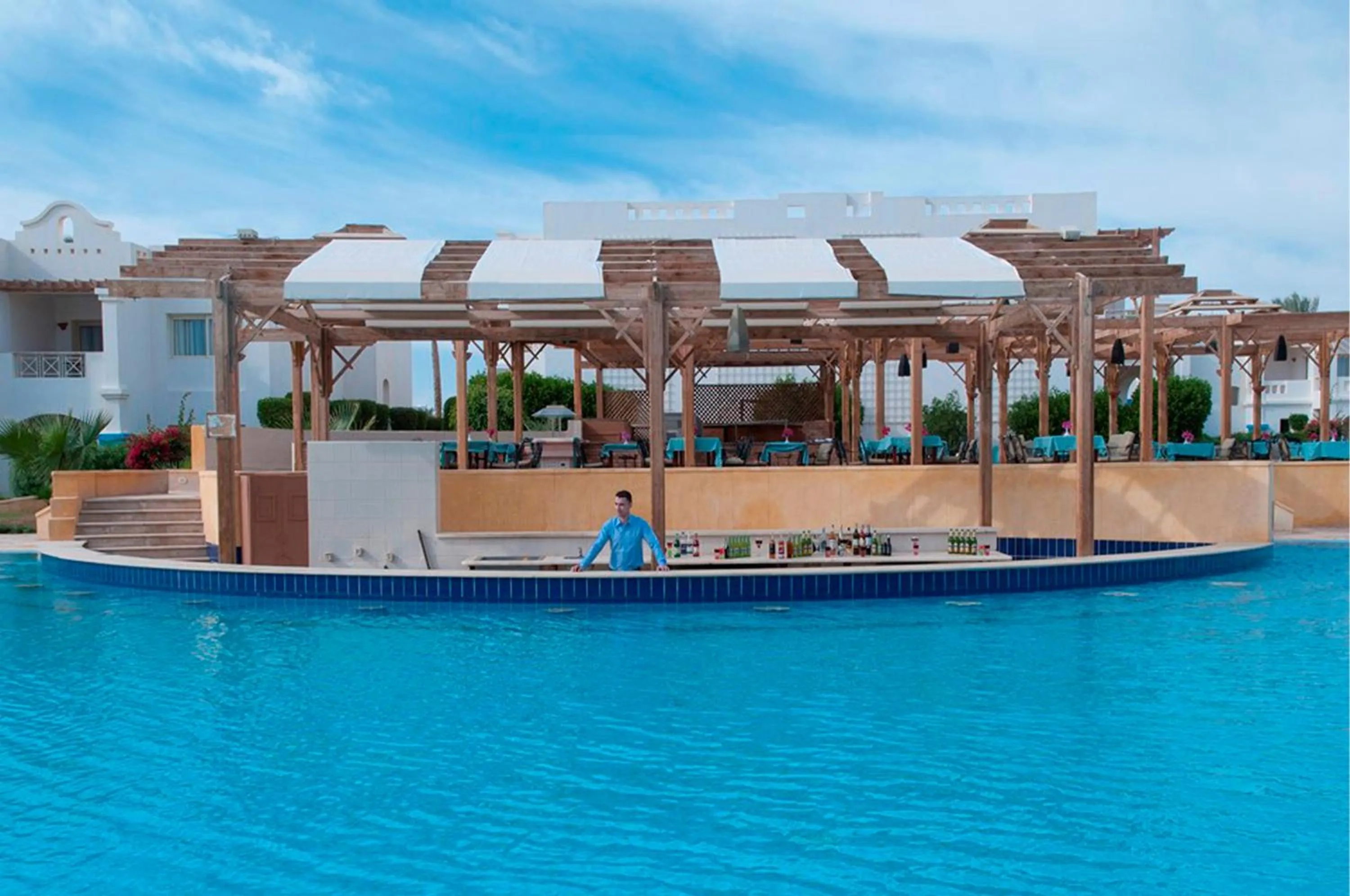 Swimming pool in Continental Plaza Beach Resort