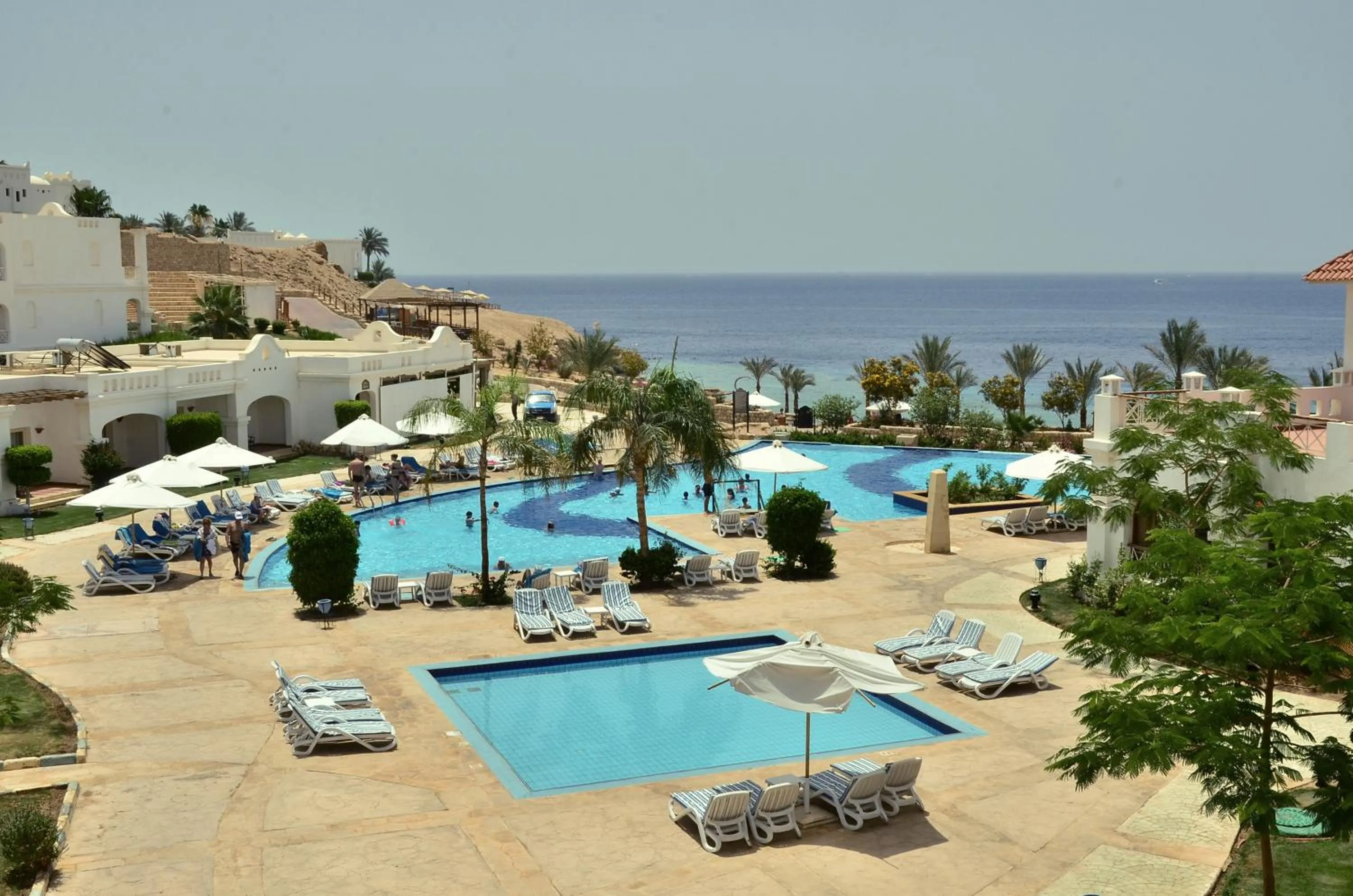 Swimming pool in Continental Plaza Beach Resort