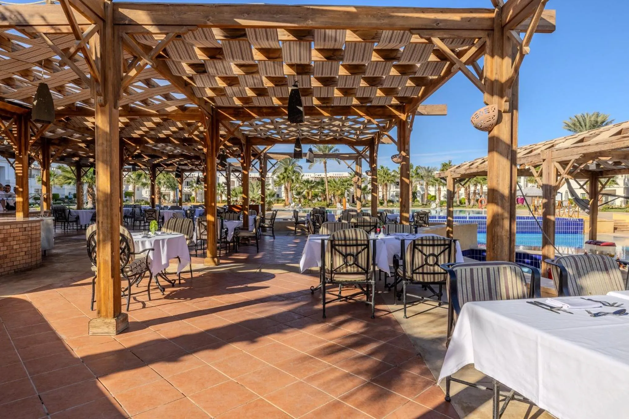 Restaurant/places to eat in Continental Plaza Beach Resort