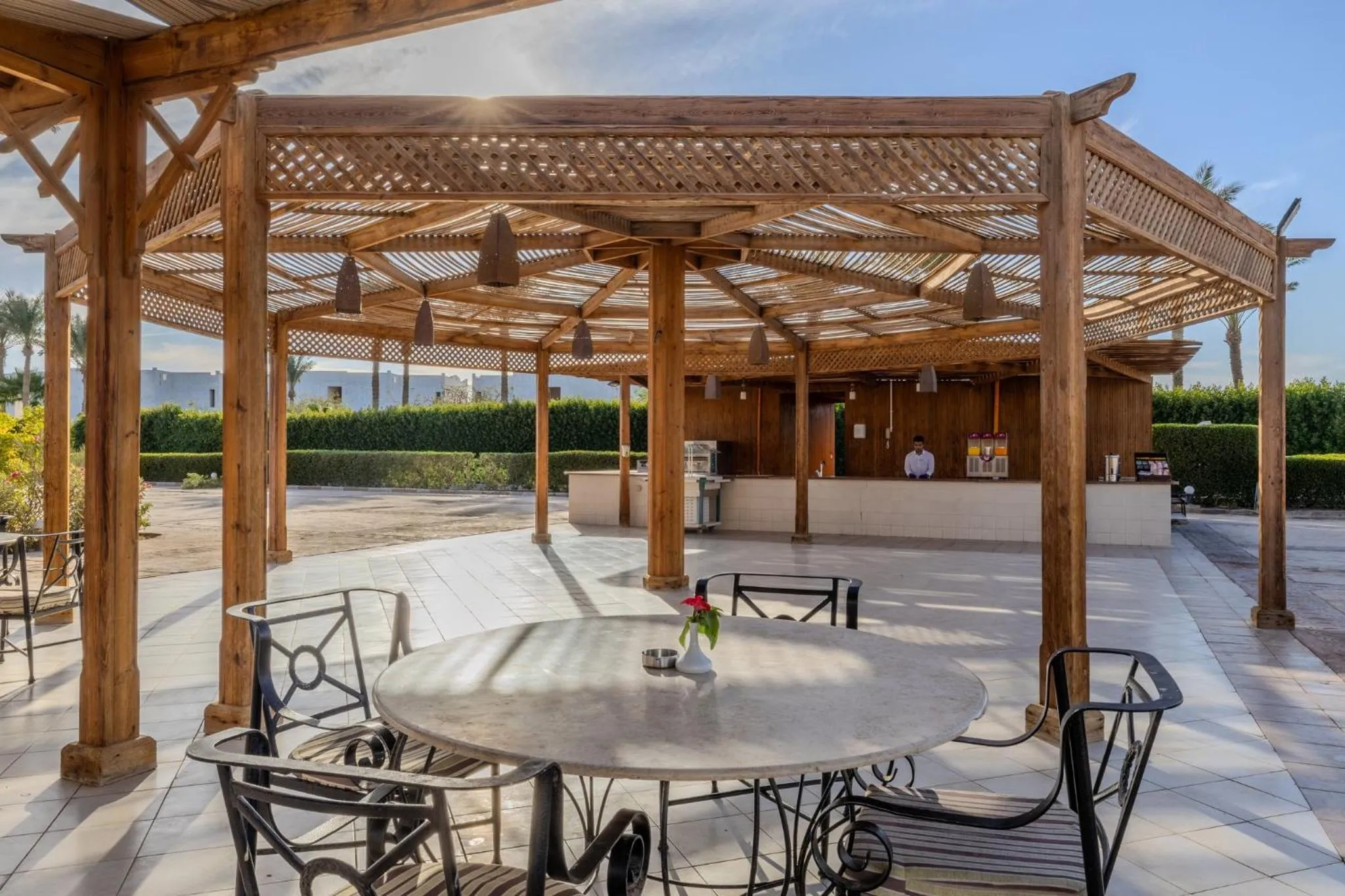 Lounge or bar in Continental Plaza Beach Resort