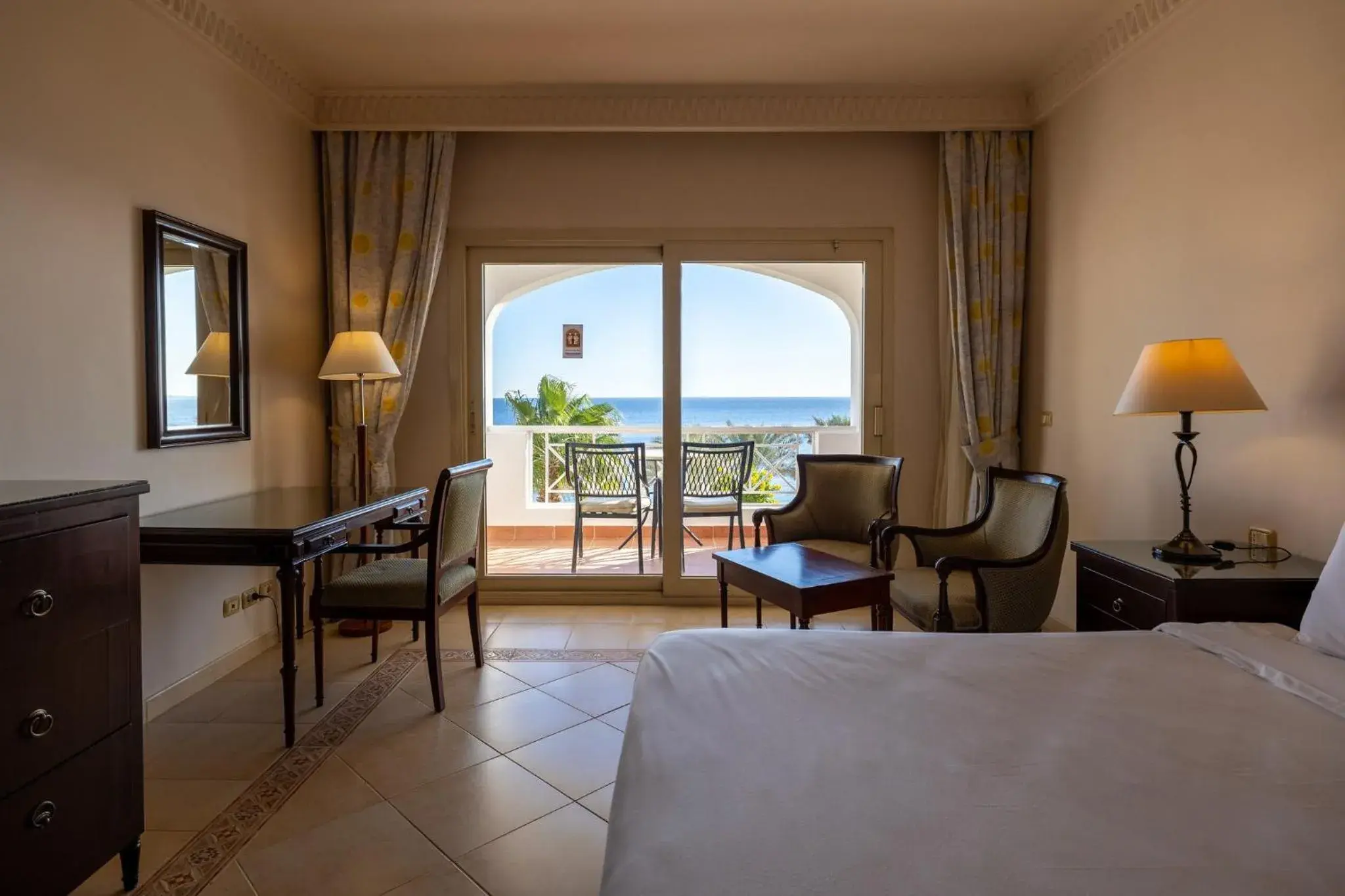Standard King Room with Balcony and Sea View in Continental Plaza Beach Resort Standard King Room with Balcony and Sea View in Continental Plaza Beach Resort