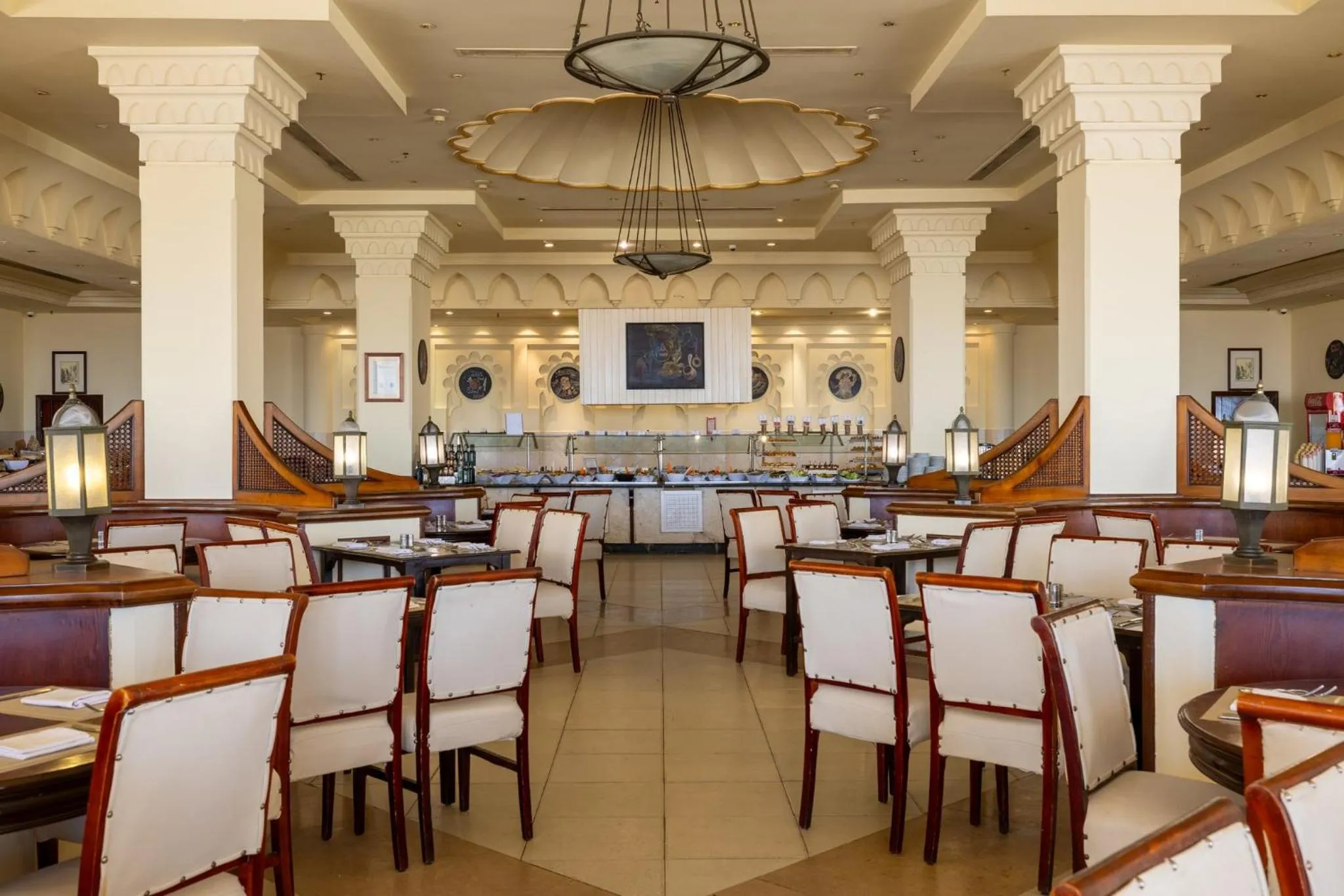 Restaurant/places to eat in Continental Plaza Beach Resort