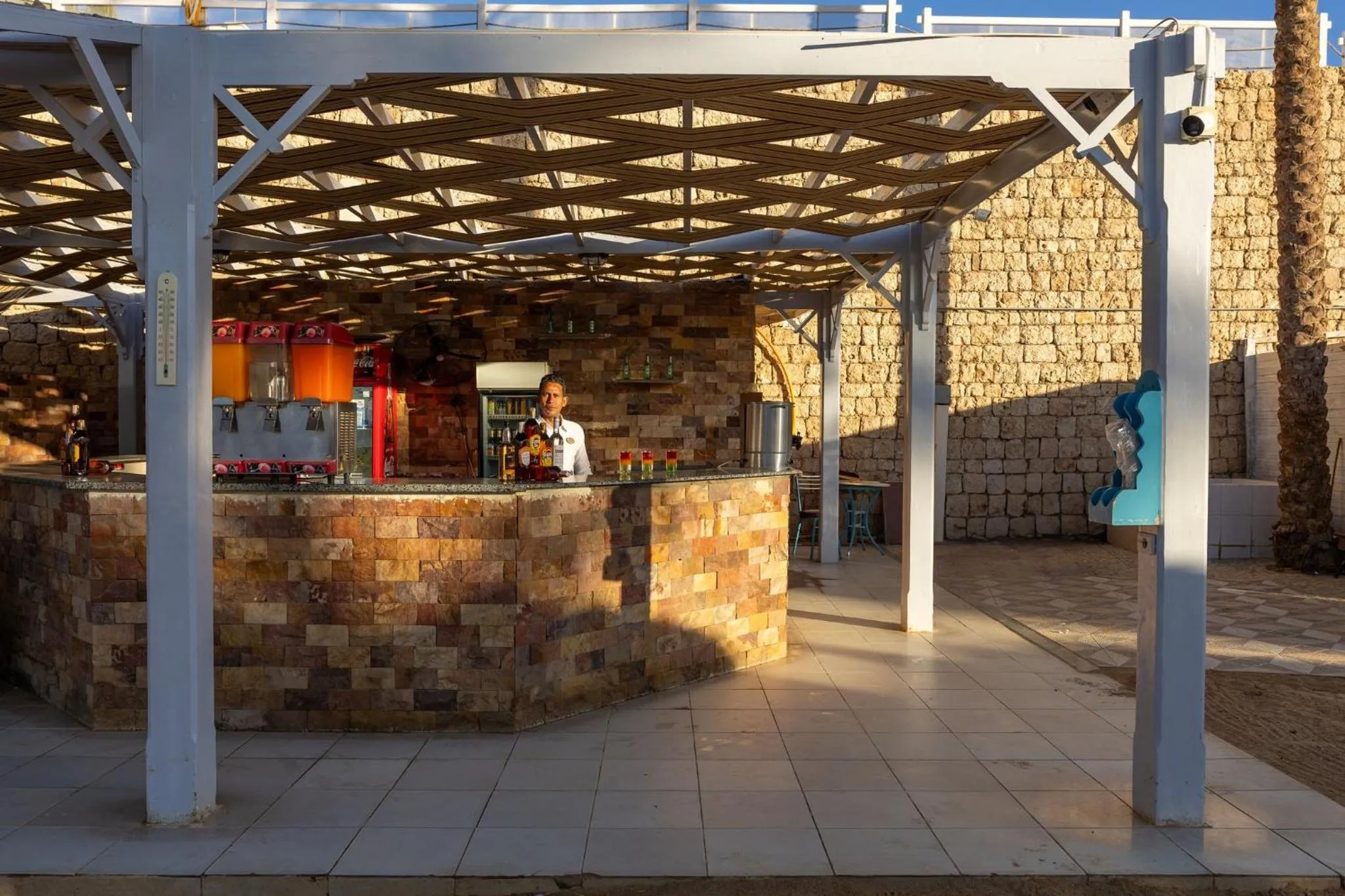 Lounge or bar in Continental Plaza Beach Resort