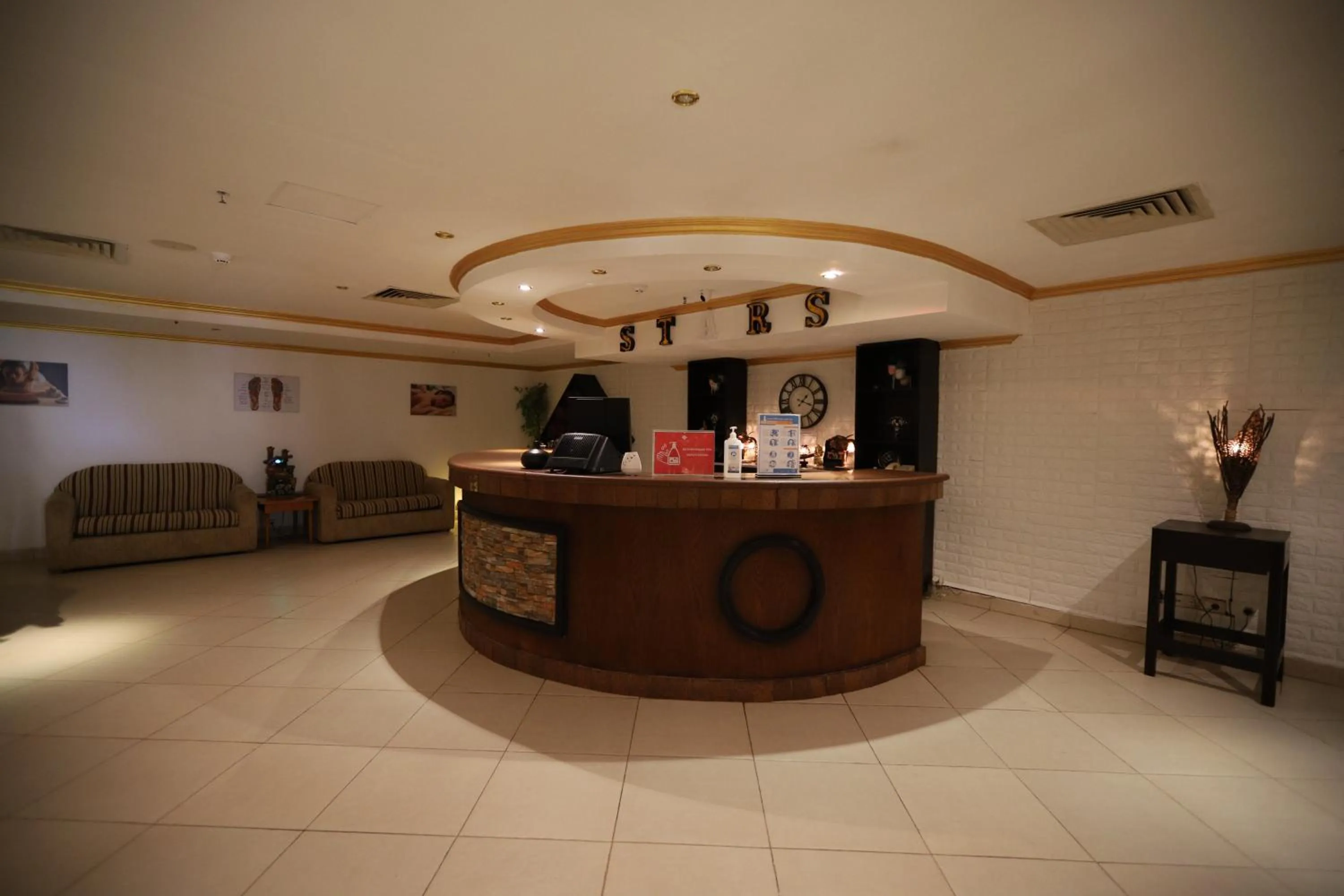 Hot Tub in Continental Plaza Beach Resort