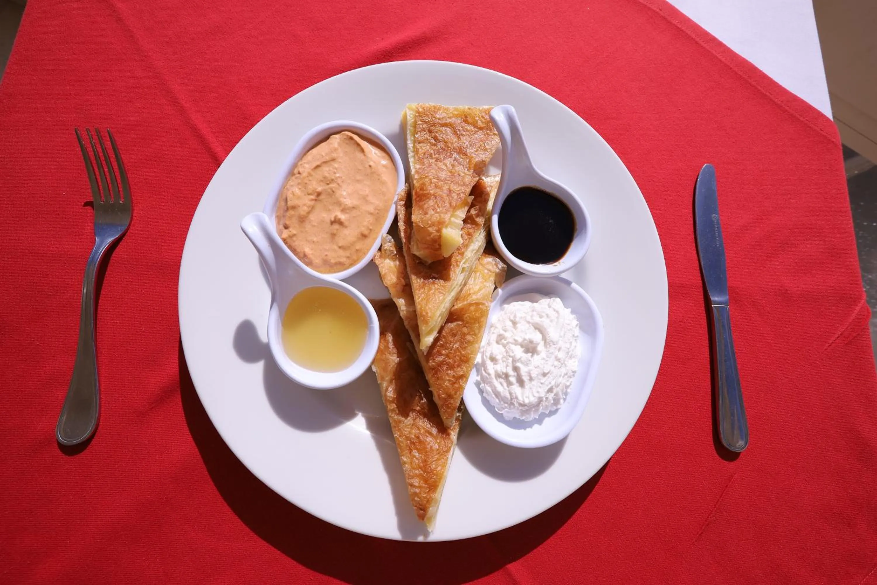 Food and drinks in Continental Plaza Beach Resort