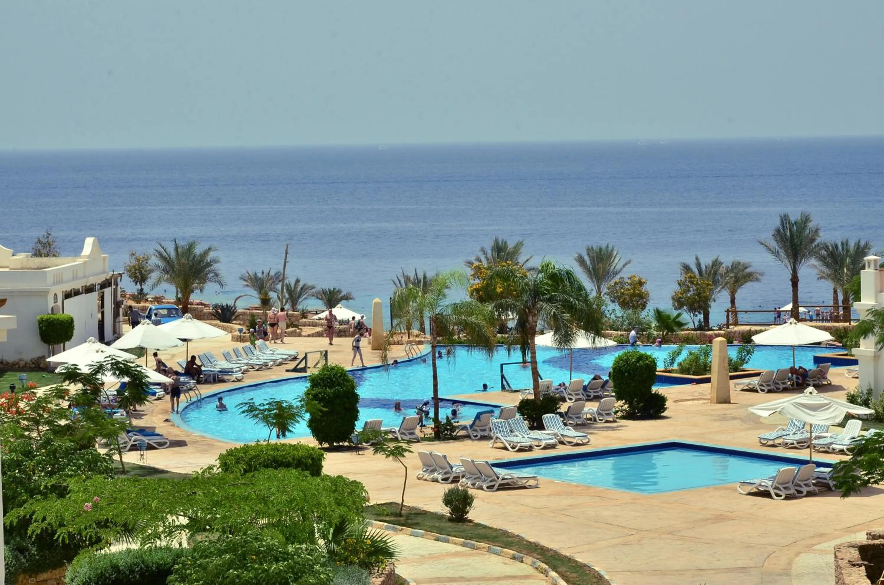 Swimming pool in Continental Plaza Beach Resort