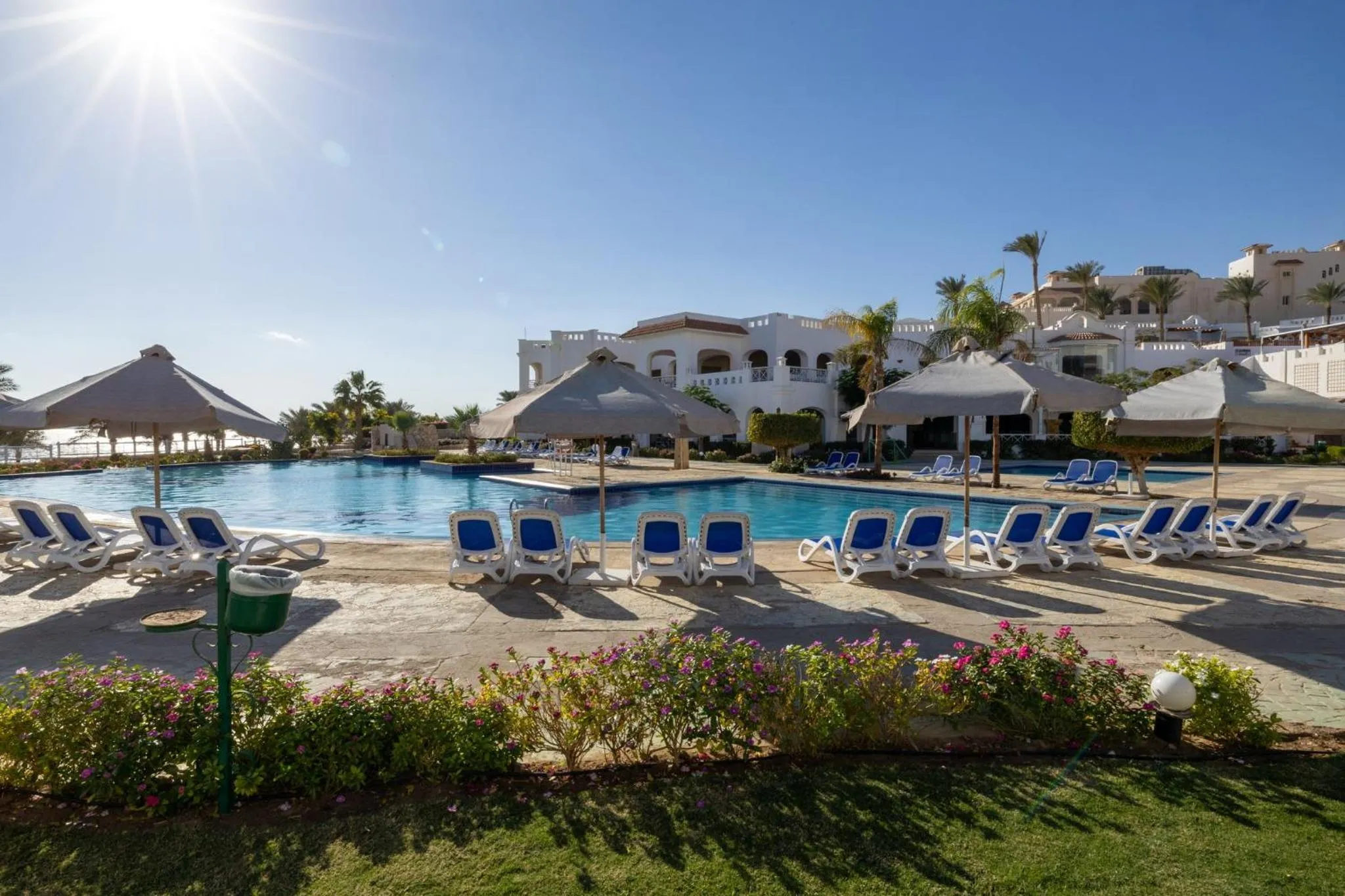 Photo of the whole room in Continental Plaza Beach Resort