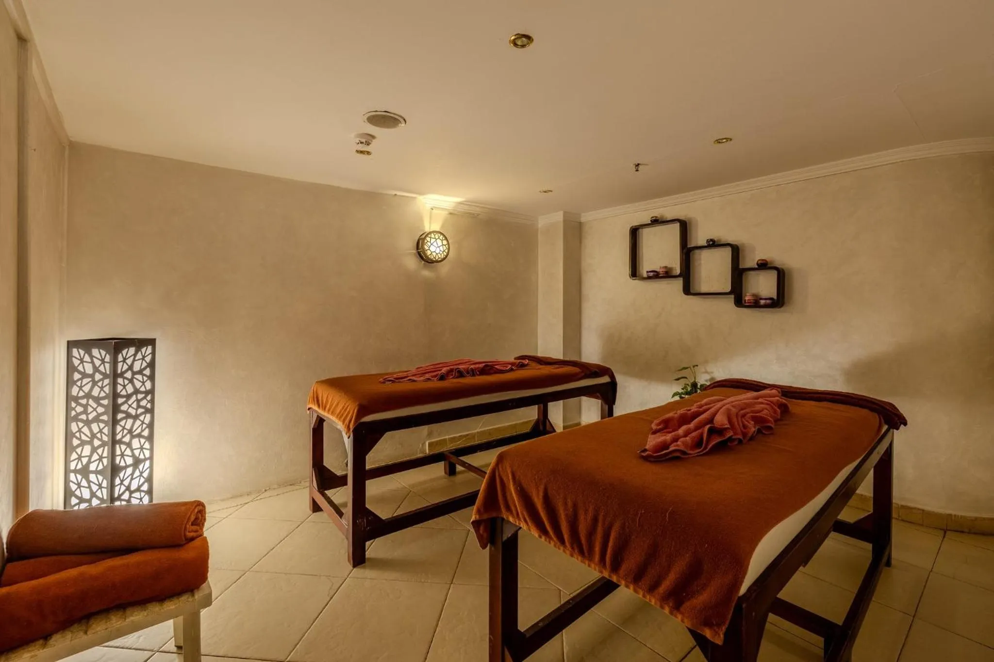 Spa and wellness centre/facilities in Continental Plaza Beach Resort