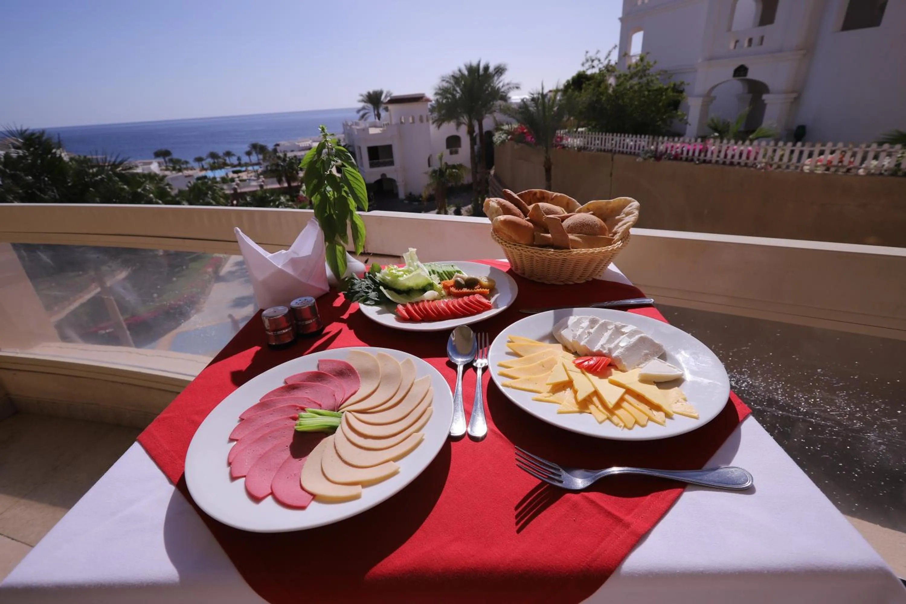 Food and drinks in Continental Plaza Beach Resort