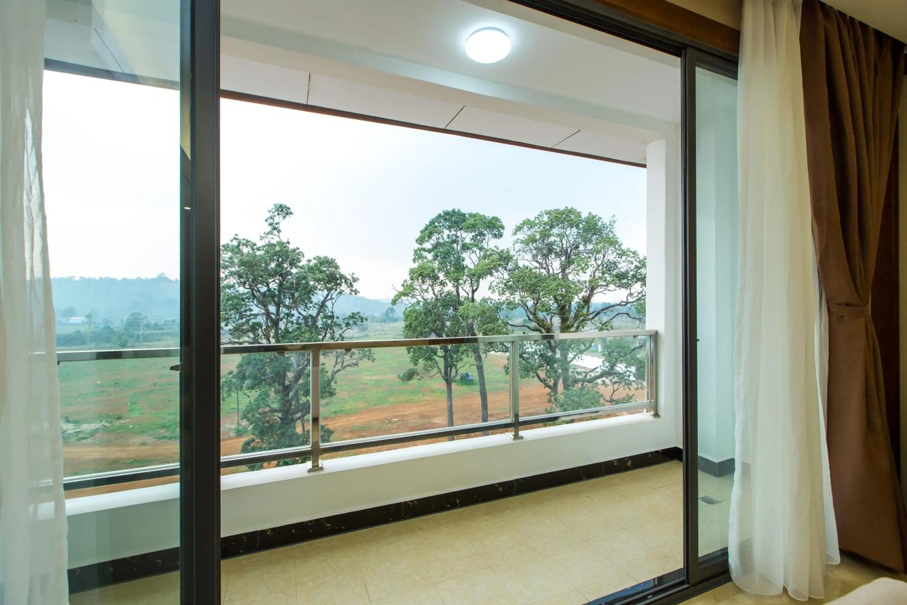 Quiet street view in Paksong Danngarm Hotel