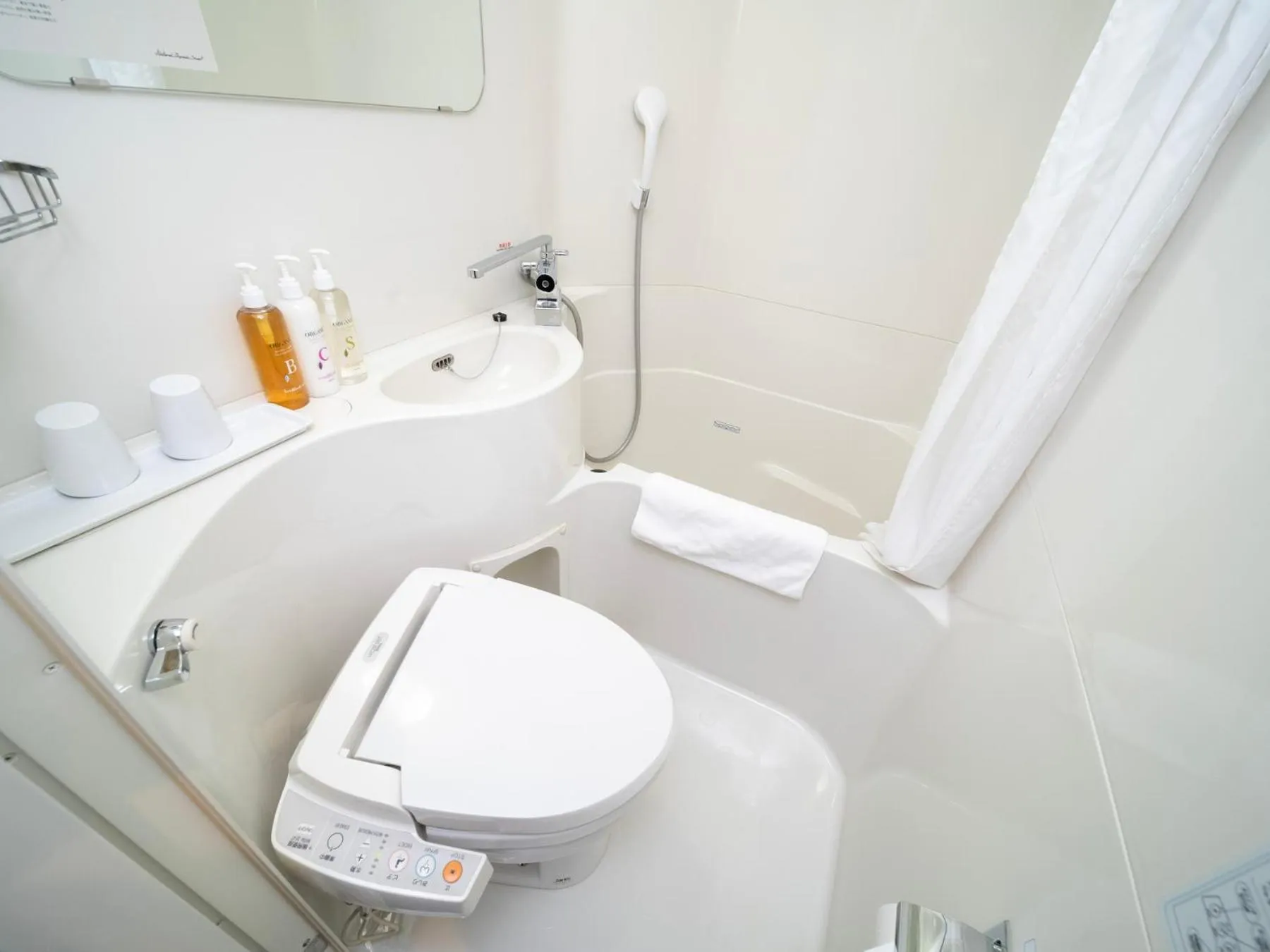 Toilet in Super Hotel Kochi