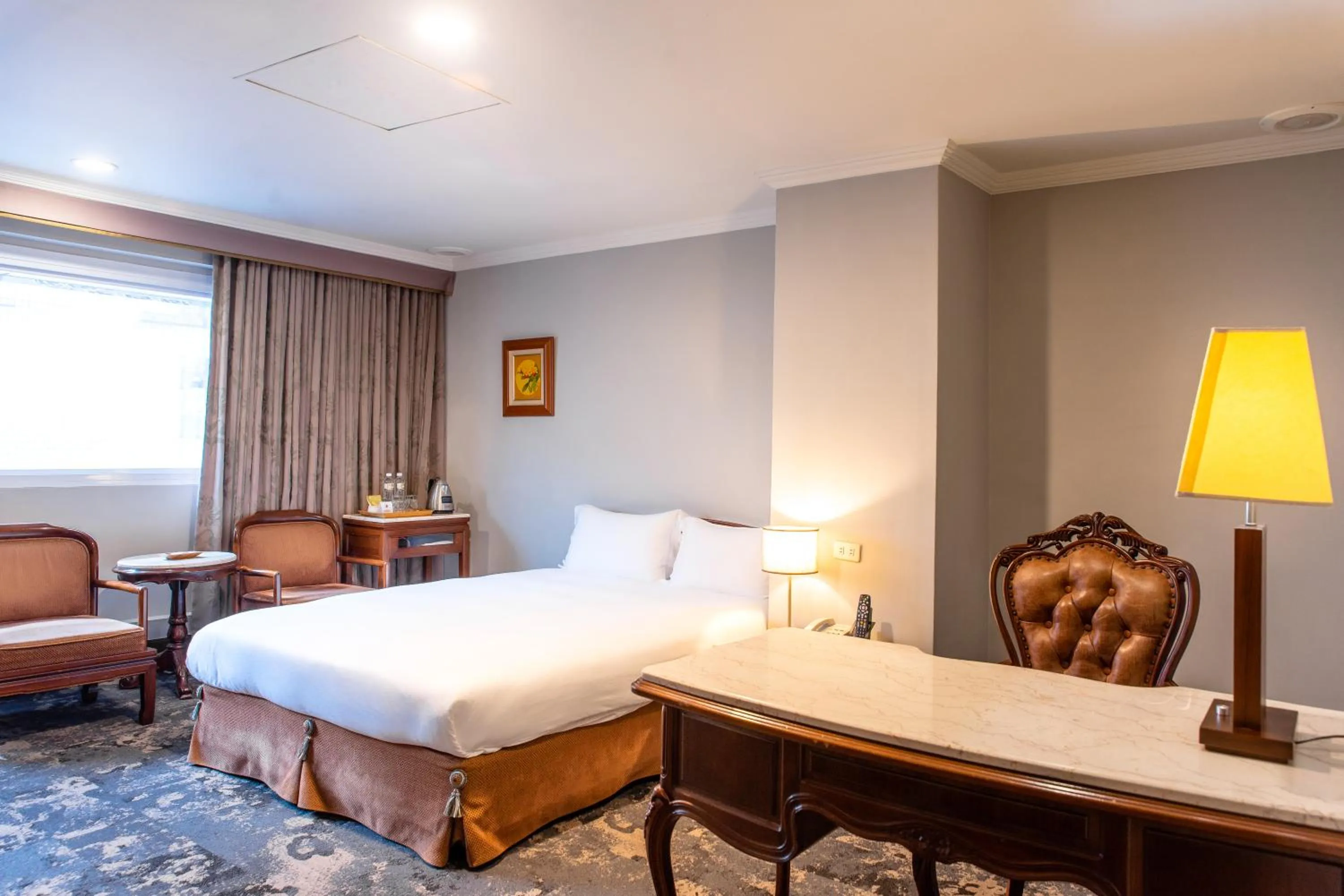 Bed in Chiayi King Hotel