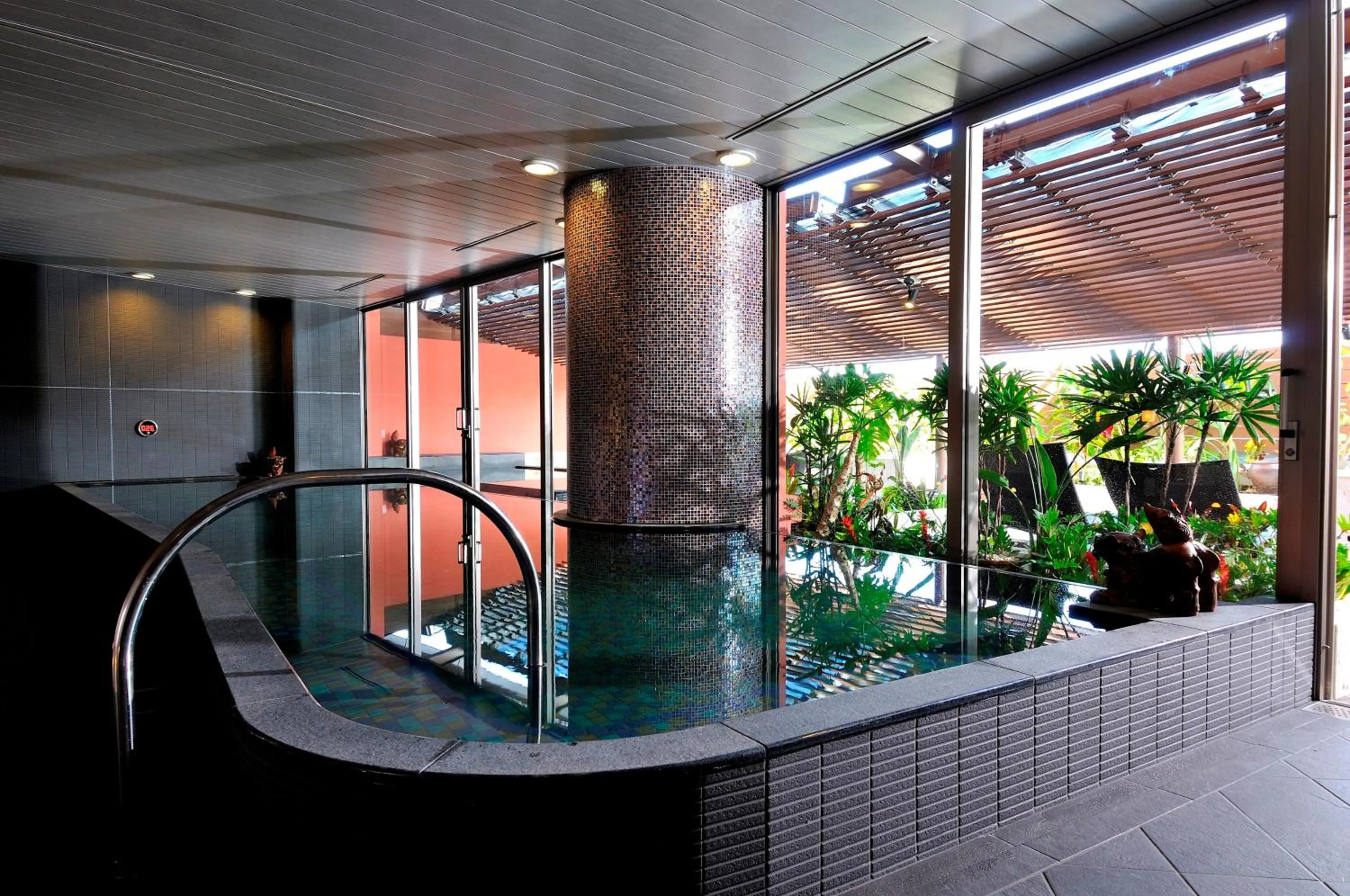 Spa and wellness centre/facilities in Loisir Spa Tower Naha