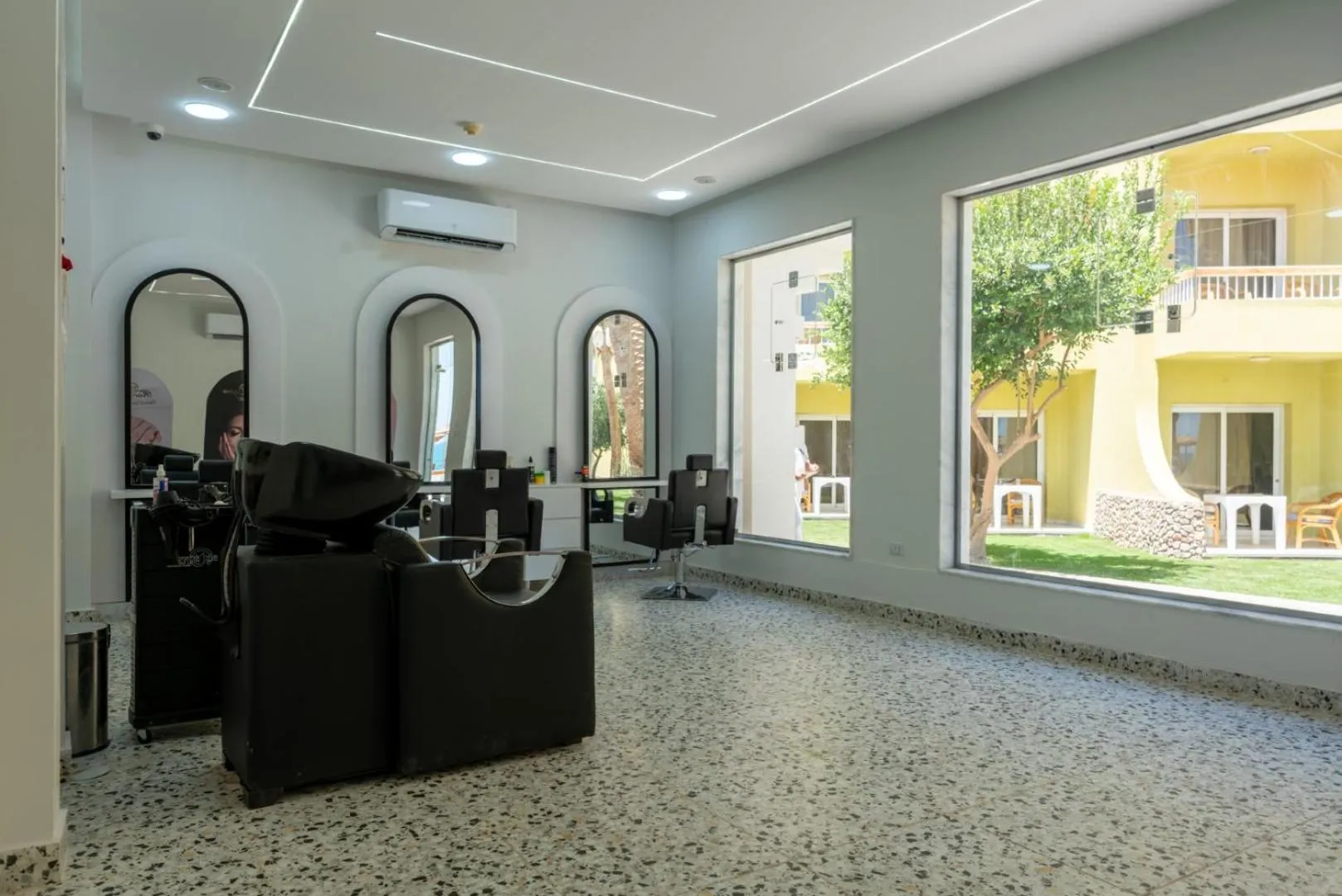 Palm Beach Resort Families and Couples only