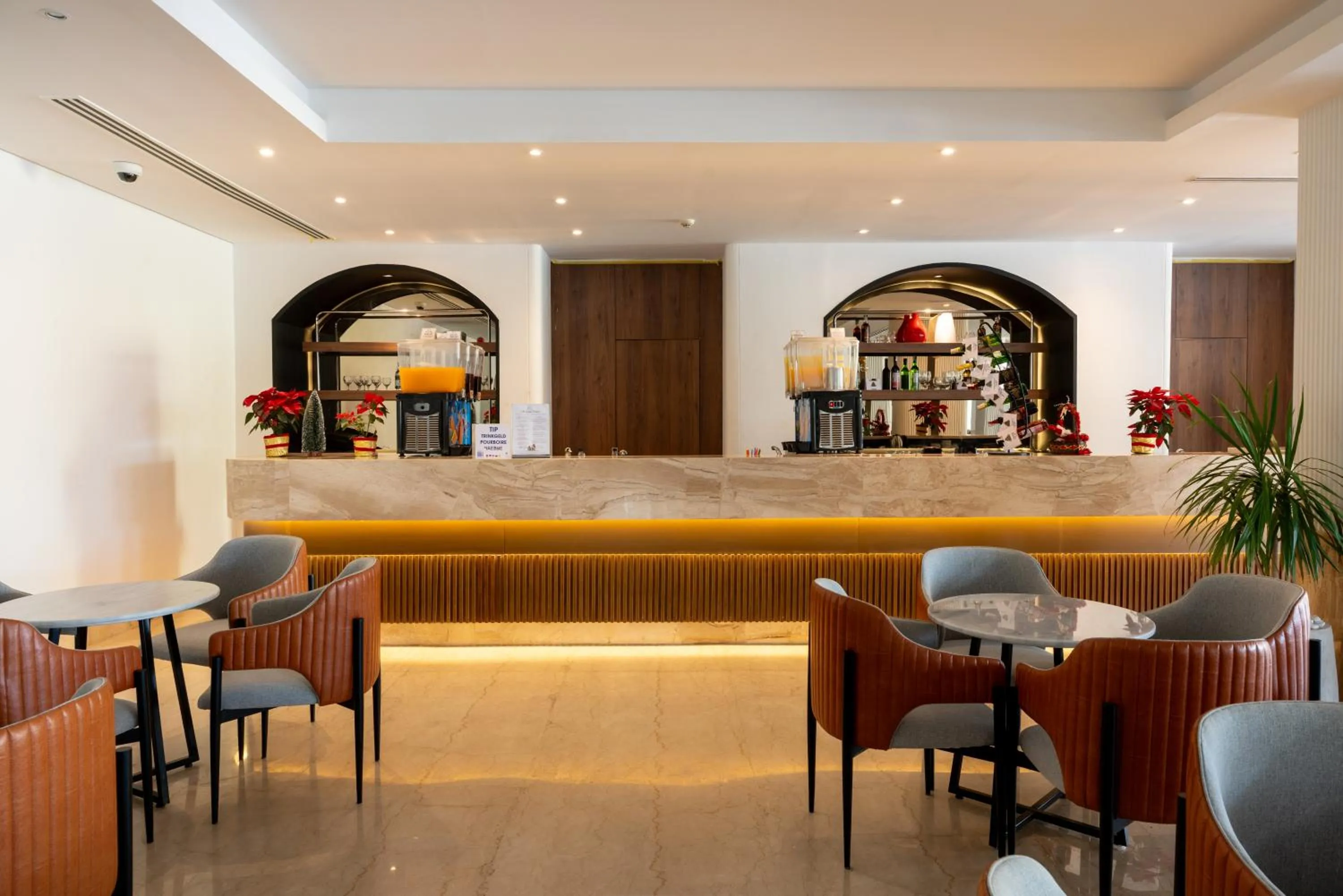 Palm Beach Resort Families and Couples only