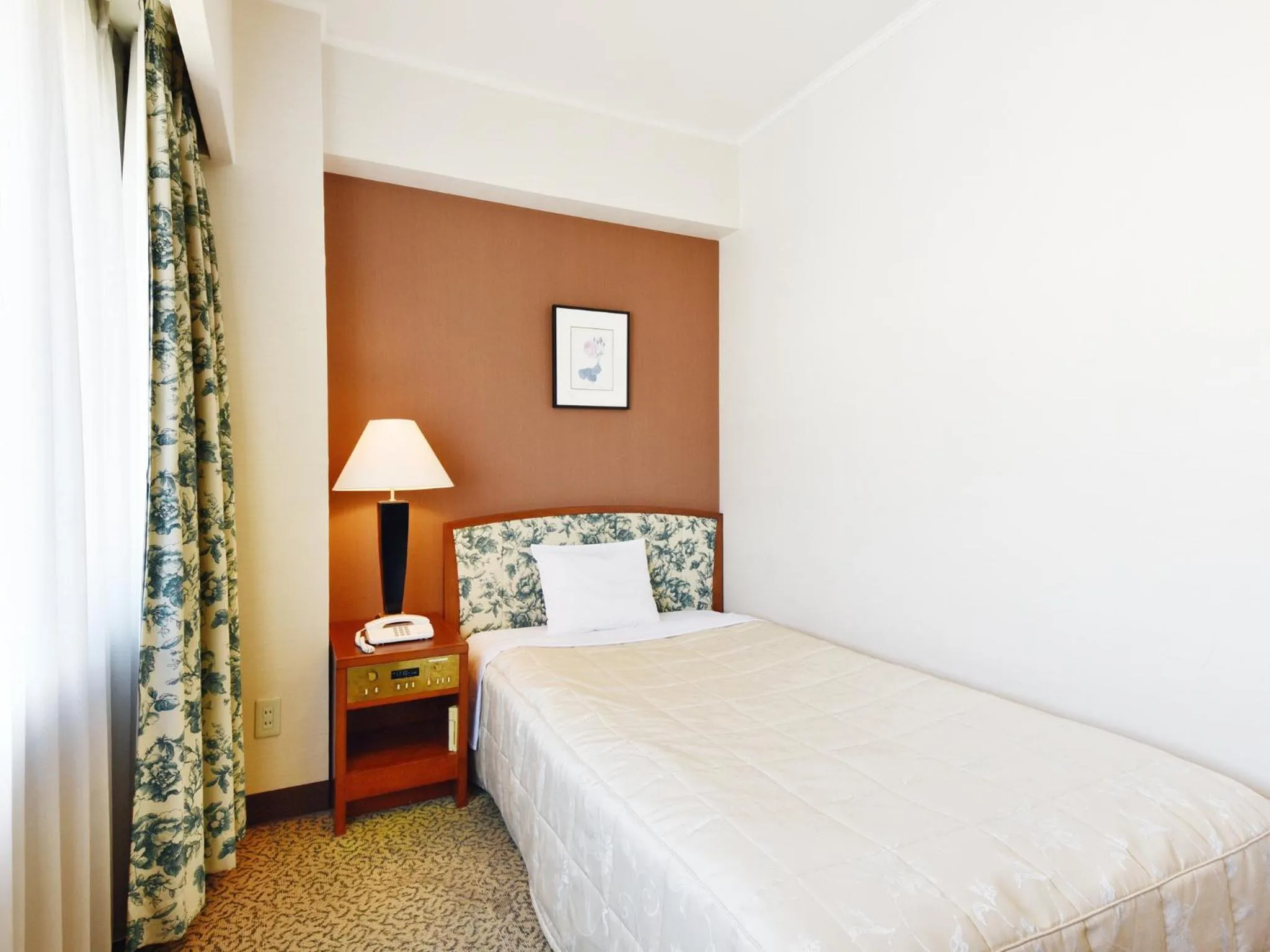 Photo of the whole room, Bed in Hotel Crown Palais Chiryu