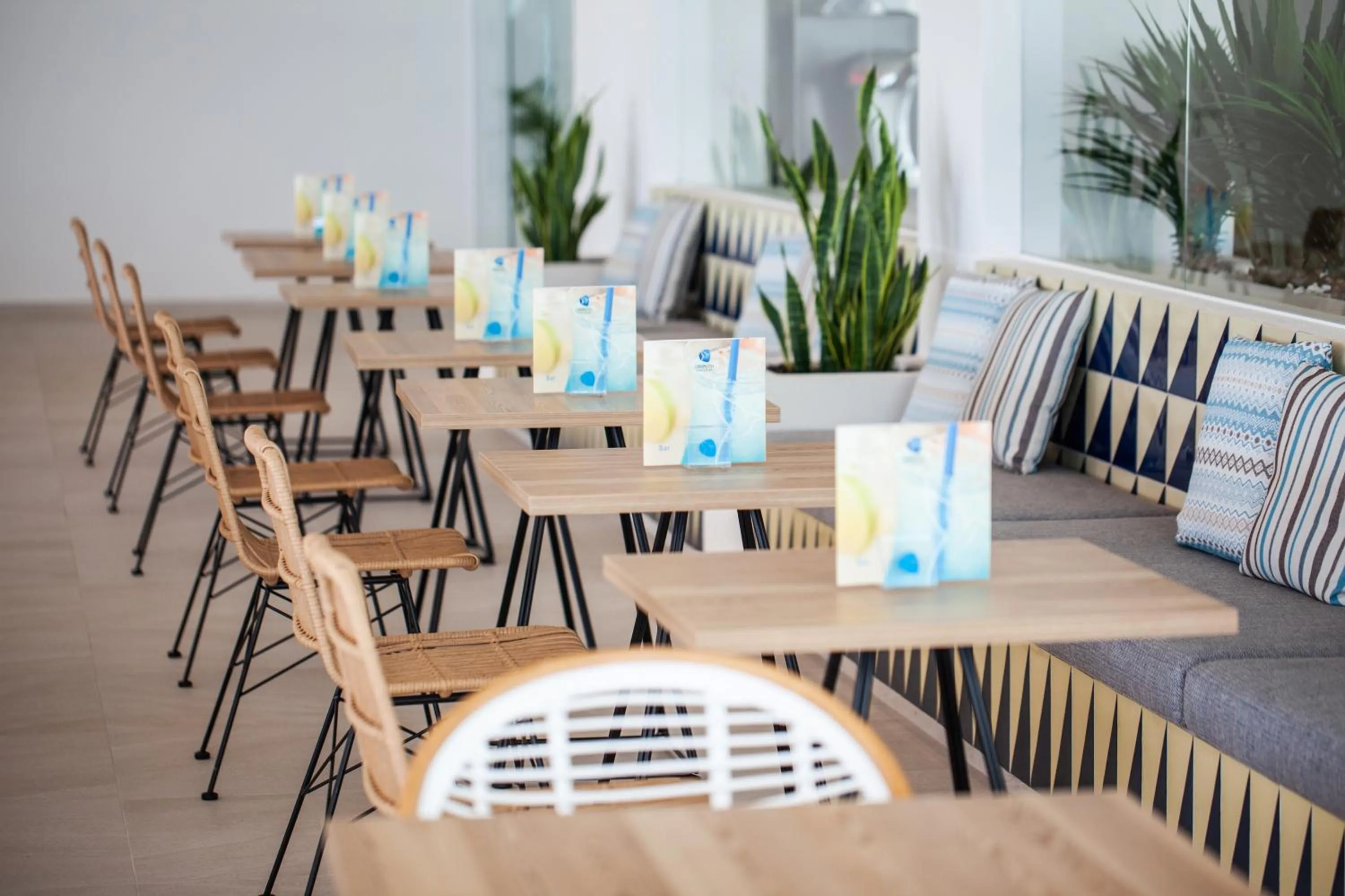 Lounge or bar in Grupotel Picafort Beach