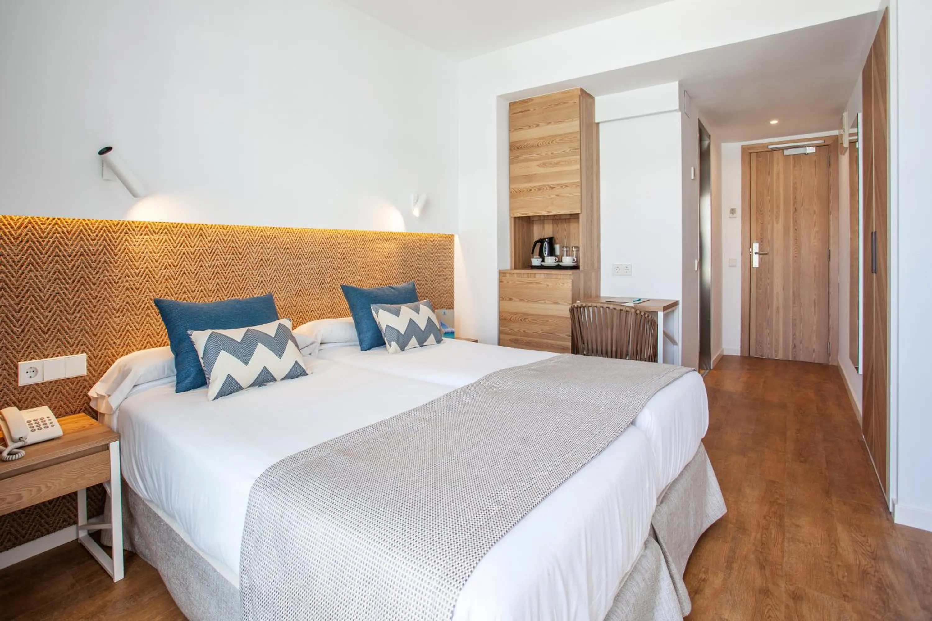 Bedroom, Bed in Grupotel Picafort Beach