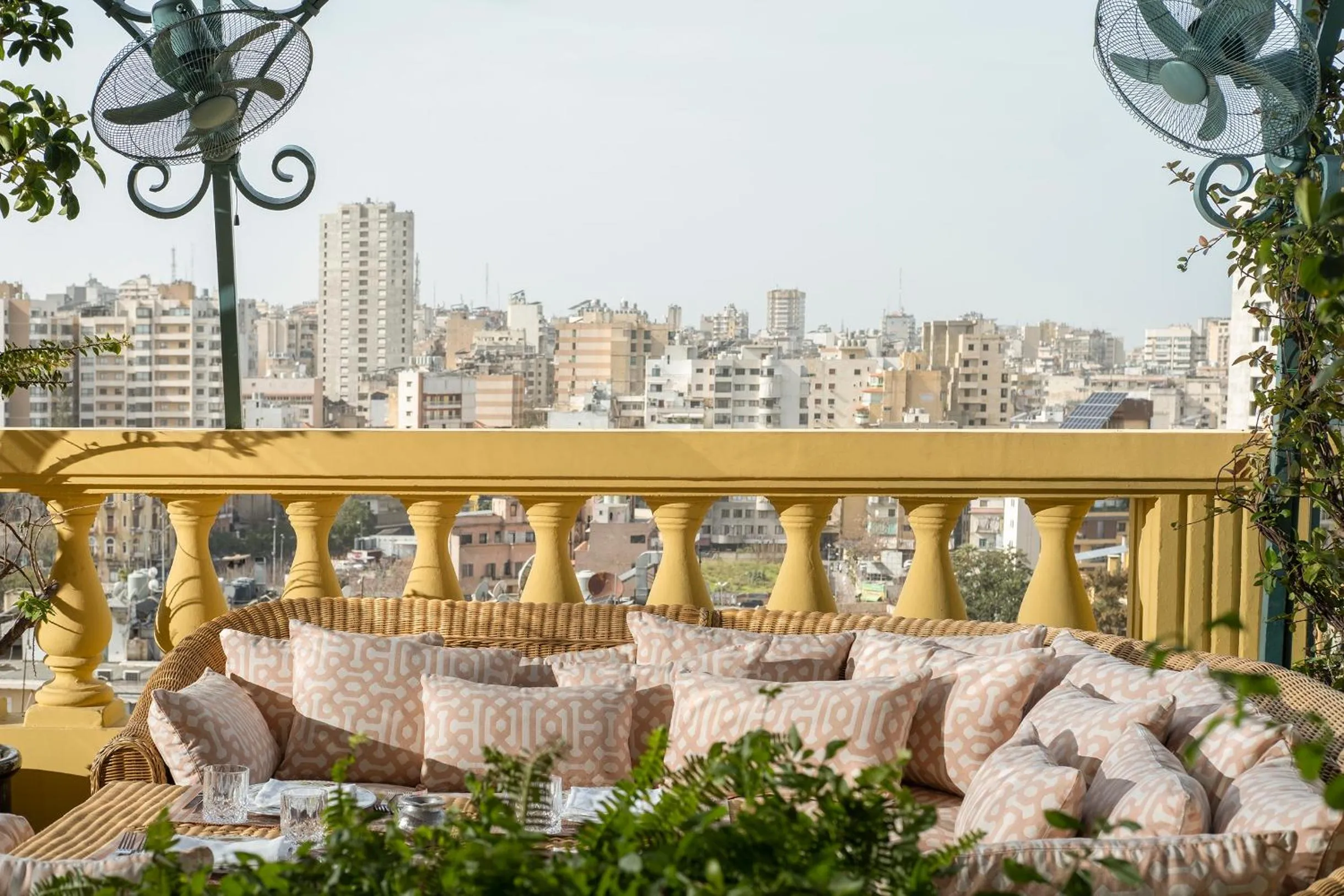 Restaurant/places to eat in Albergo Hotel