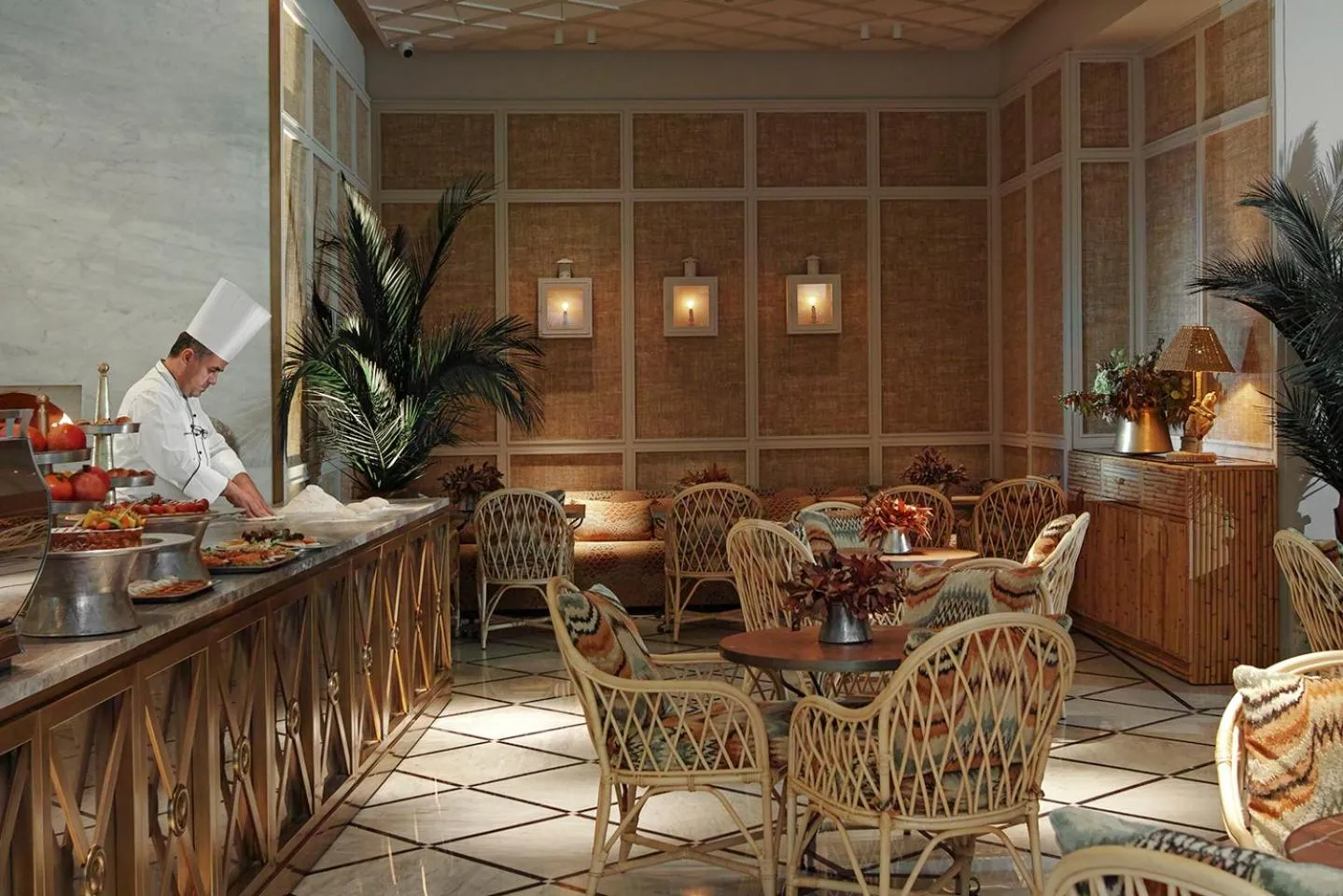 Restaurant/places to eat in Albergo Hotel