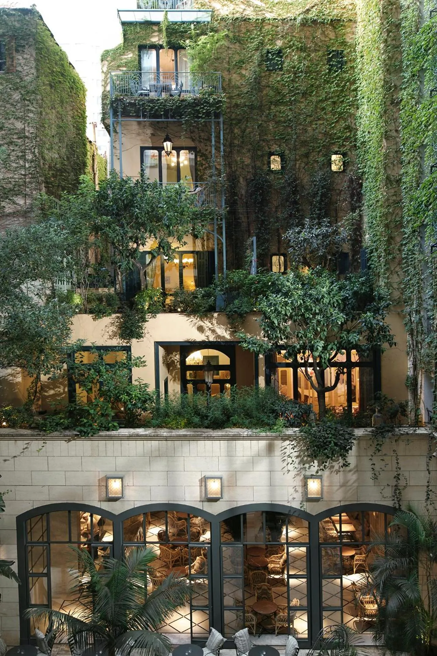 Inner courtyard view in Albergo Hotel