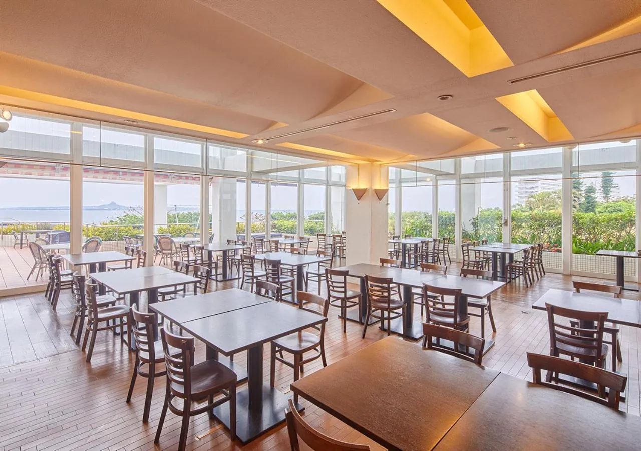 Restaurant/places to eat in Royal View Hotel Churaumi