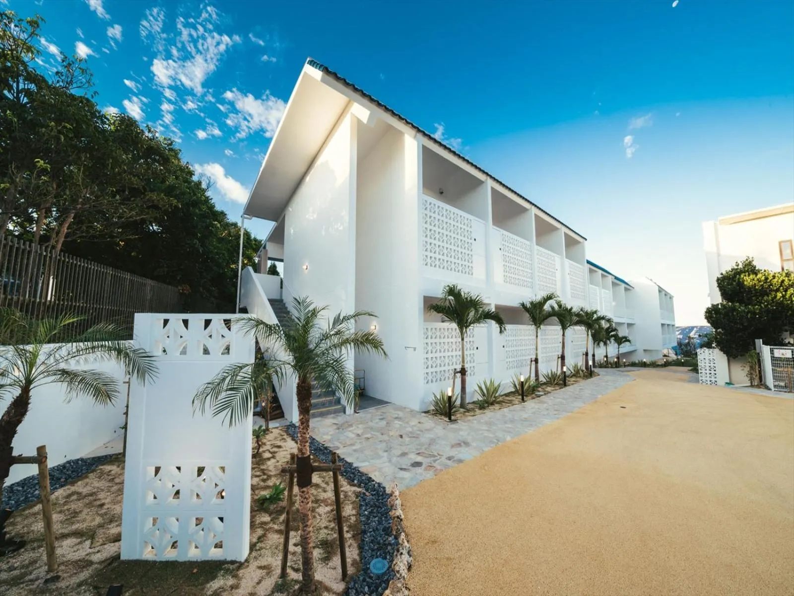 Facade/entrance in Royal View Hotel Churaumi