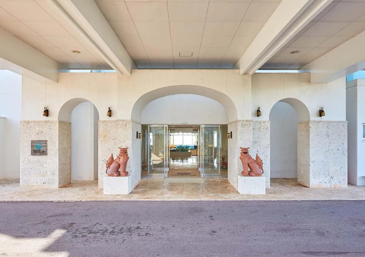 Facade/entrance in Royal View Hotel Churaumi