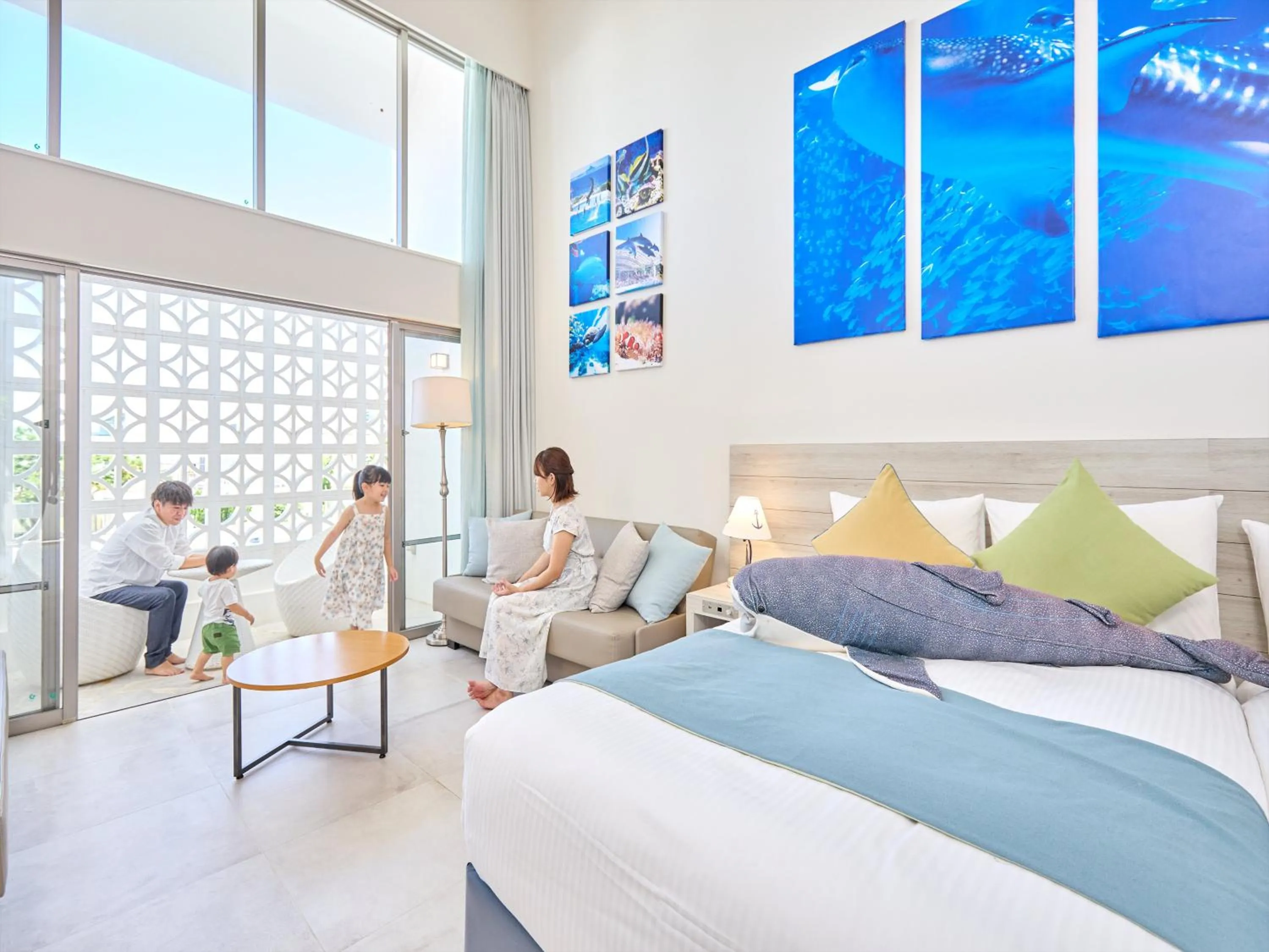 Photo of the whole room, Bed in Royal View Hotel Churaumi