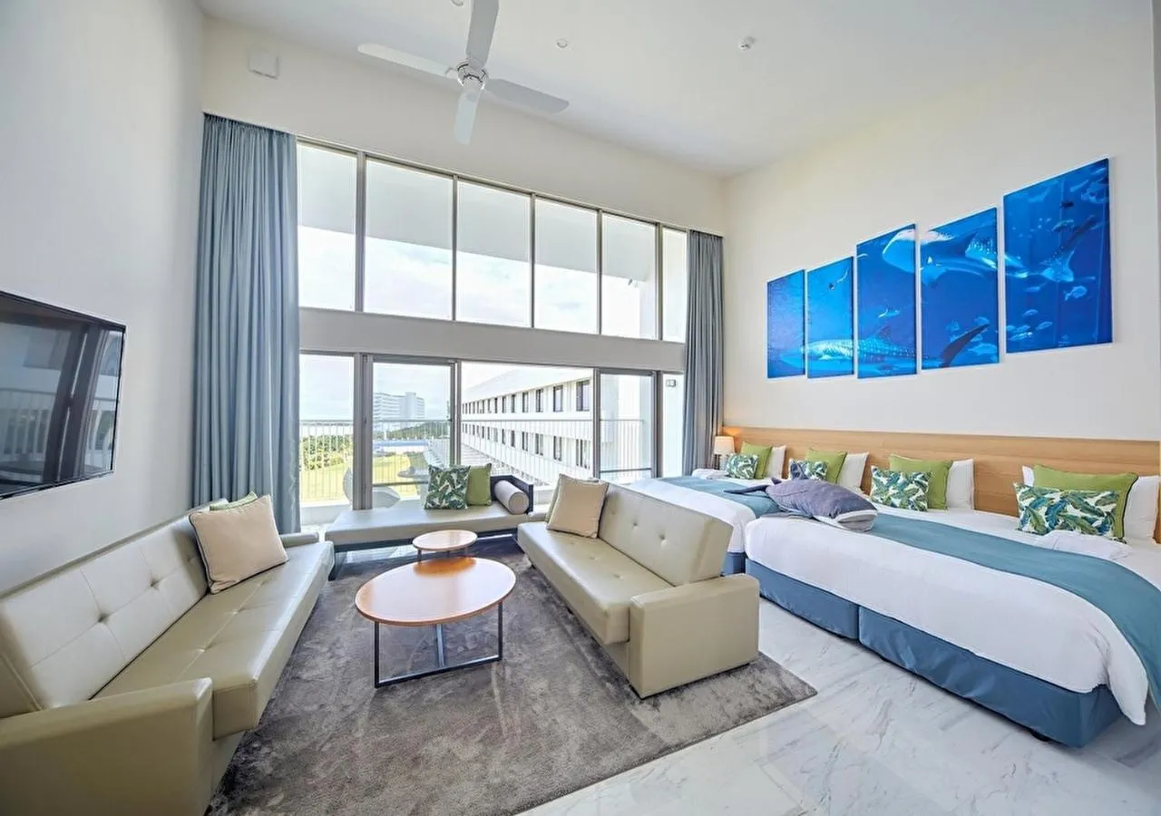 Photo of the whole room, Bed in Royal View Hotel Churaumi