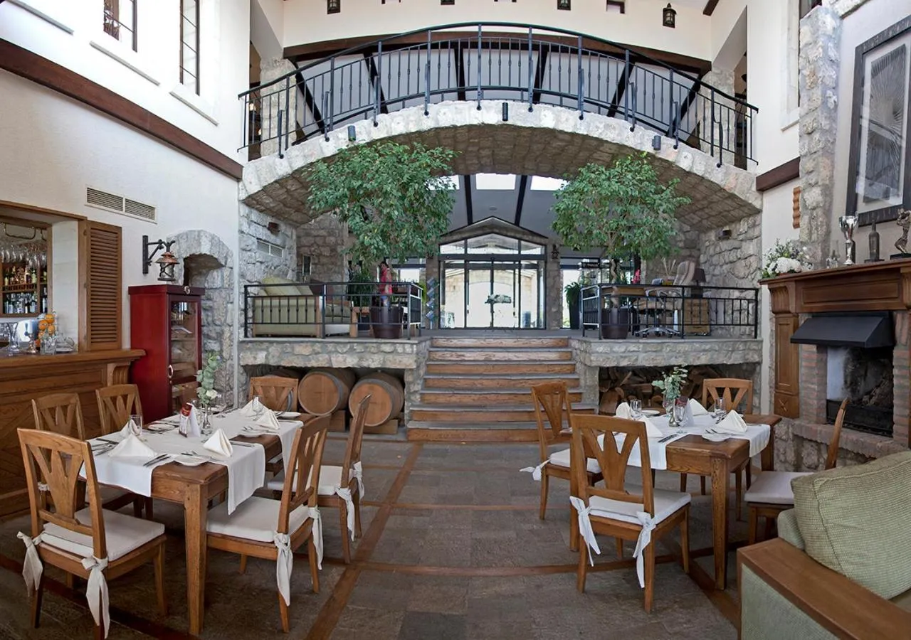 Restaurant/places to eat in Club Residence at BlackSeaRama Golf